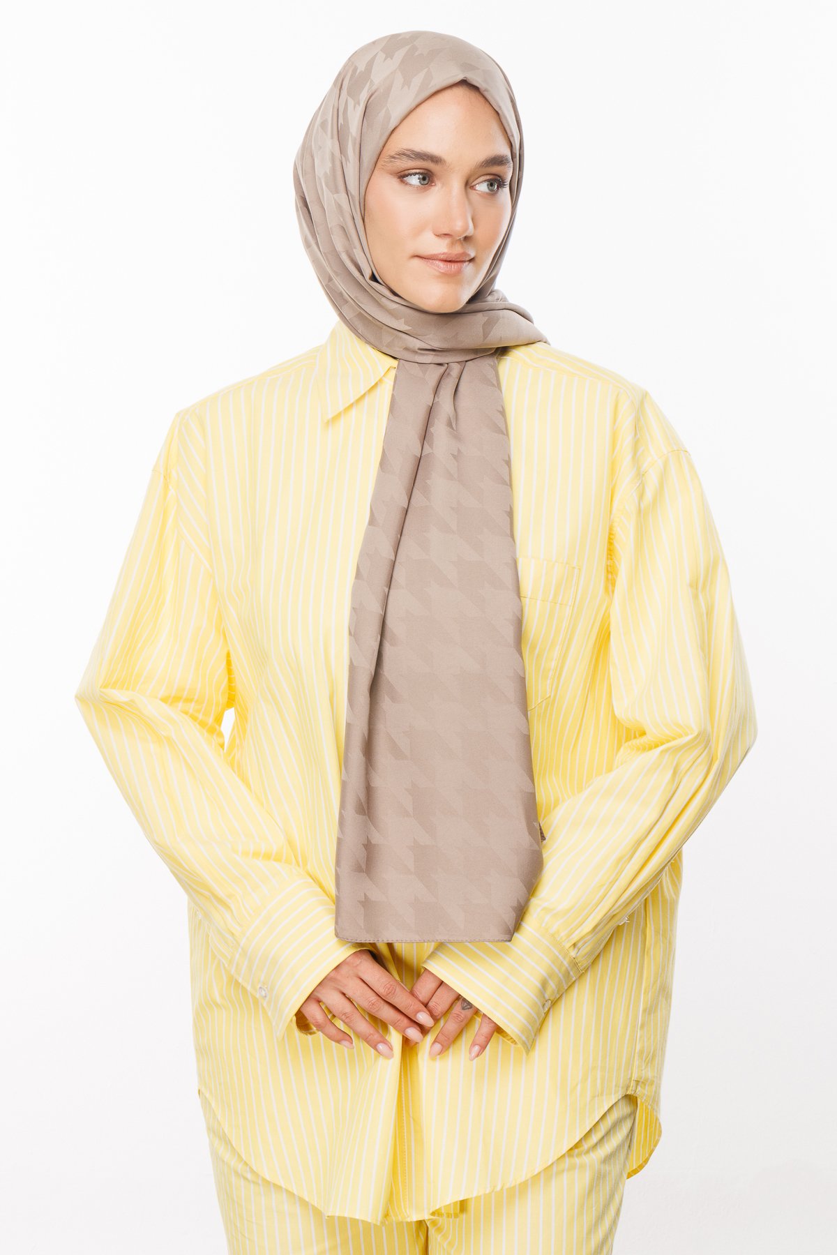 Crowbar Pattern Silk Jacquard Shawl - Mink