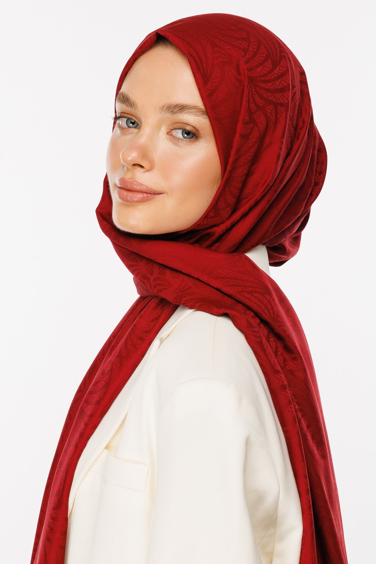 Artemis Pattern Silk Jacquard Shawl - Cherry Bruise