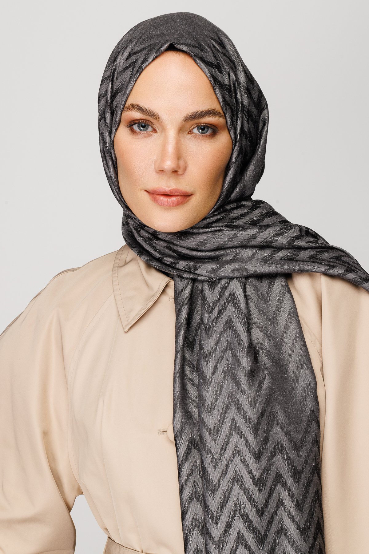 Zigzag Pattern Shiny Jacquard Hijab