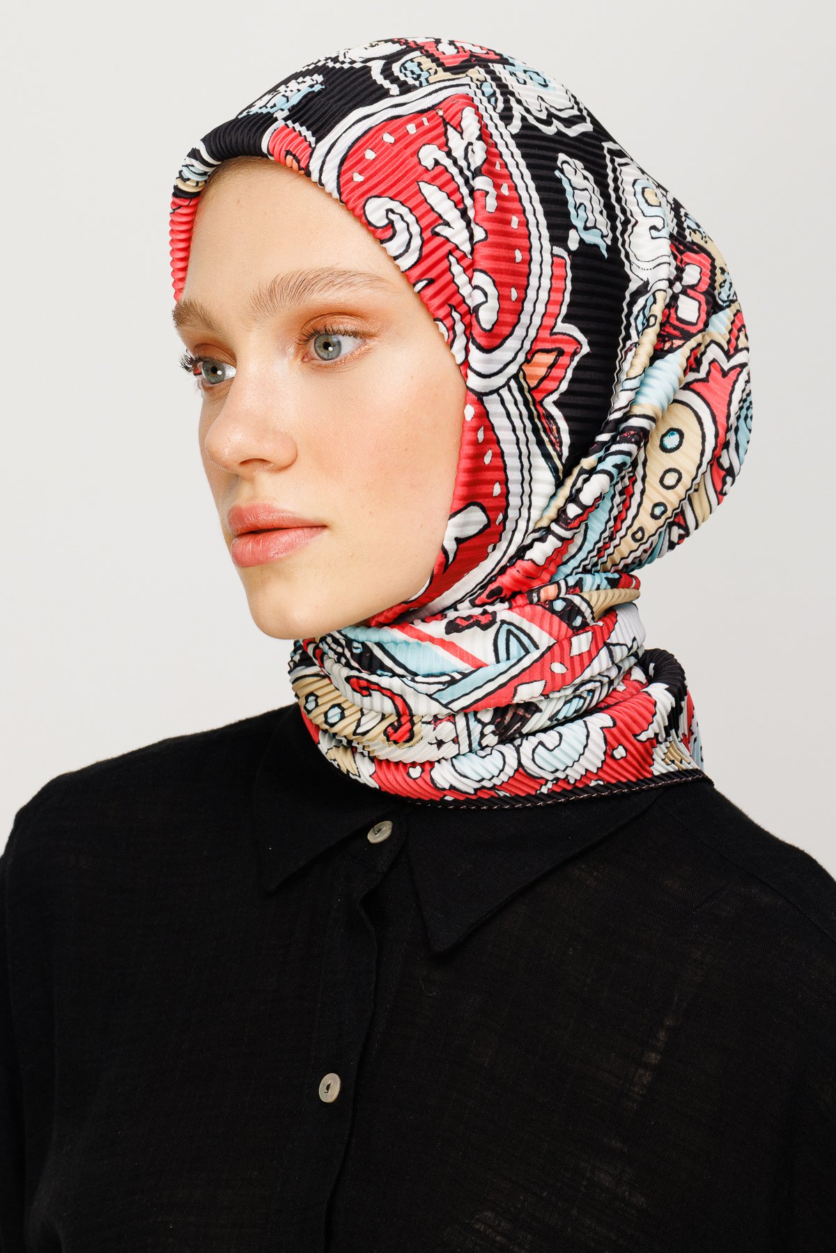 40 Patch Pattern Pleated Scarf - Black