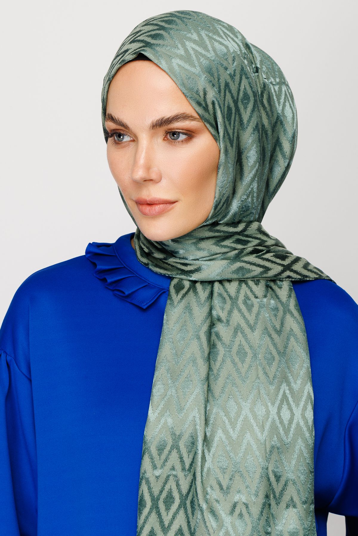 Karo Pattern Shiny Jacquard Shawl - Mold Green