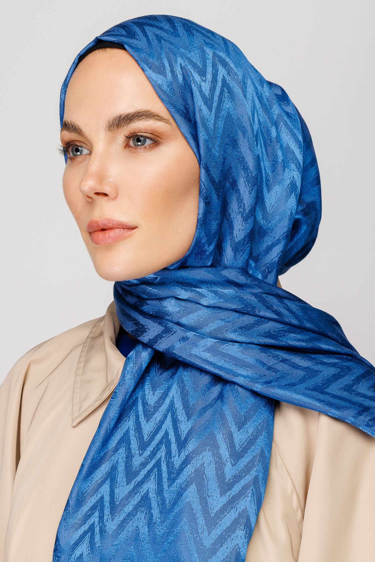 Zigzag Pattern Shiny Jacquard Shawl - İndigo