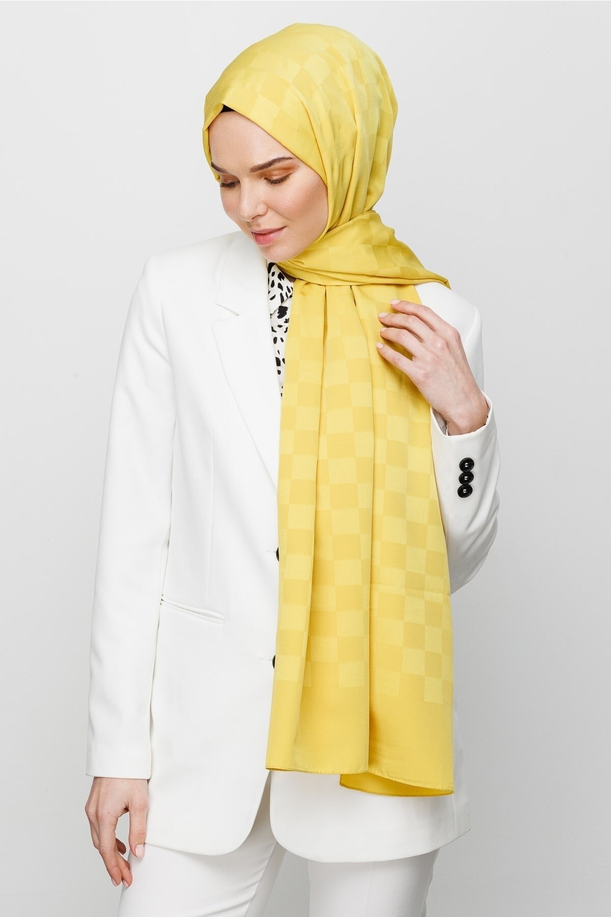 Checkers Pattern Silk Jacquard Hijab