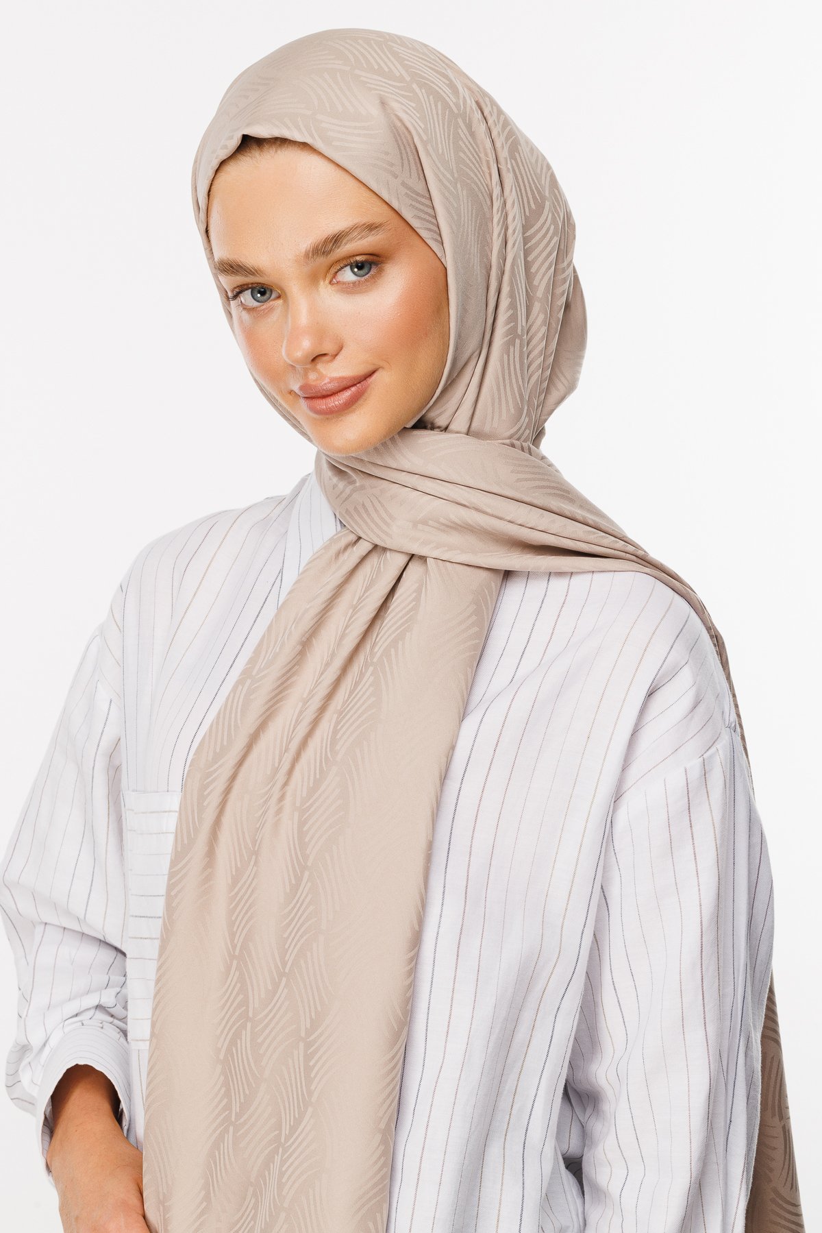 Aura Pattern Silk Jacquard Hijab