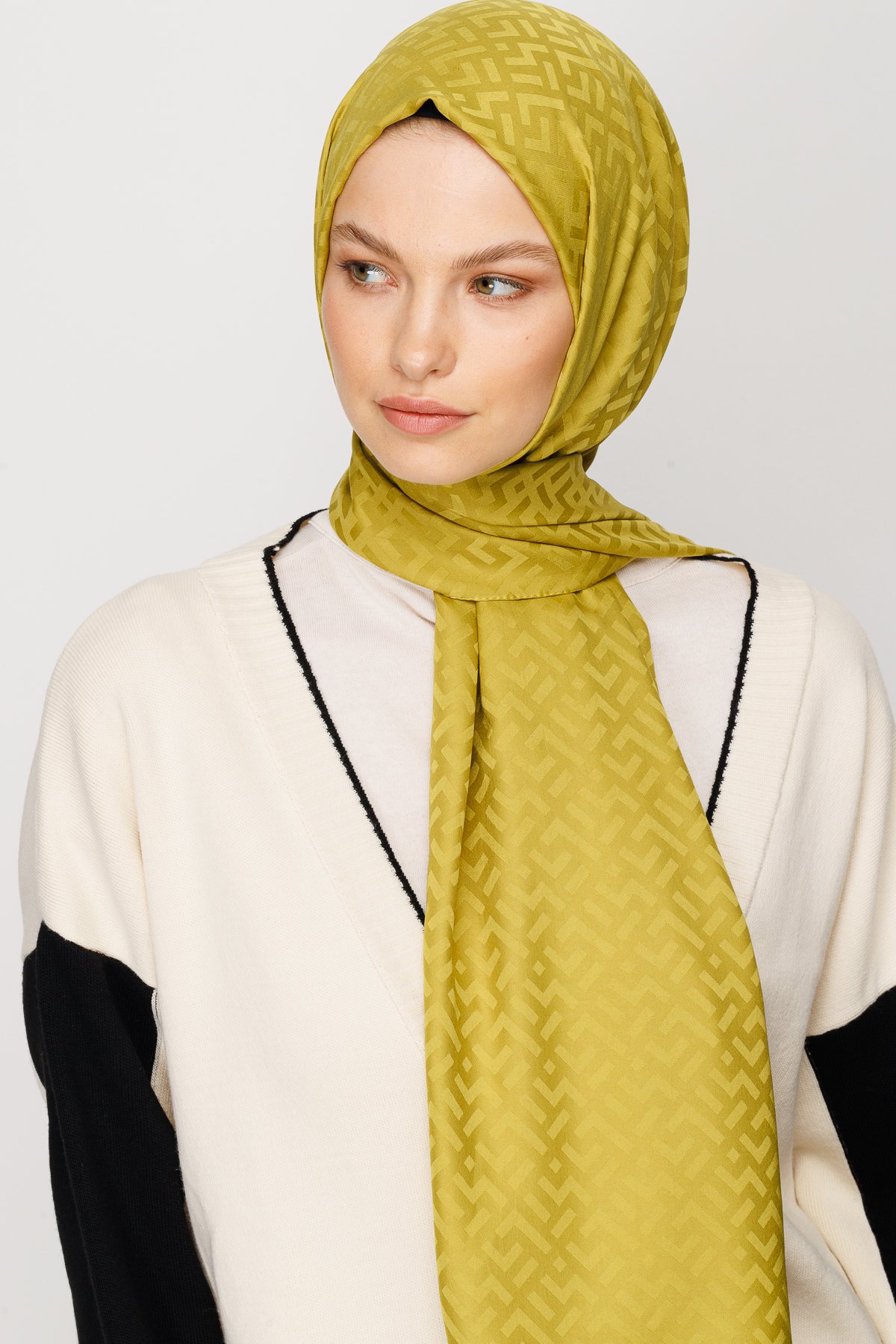 Z Pattern Silky Jacquard Shawl - Olive Green