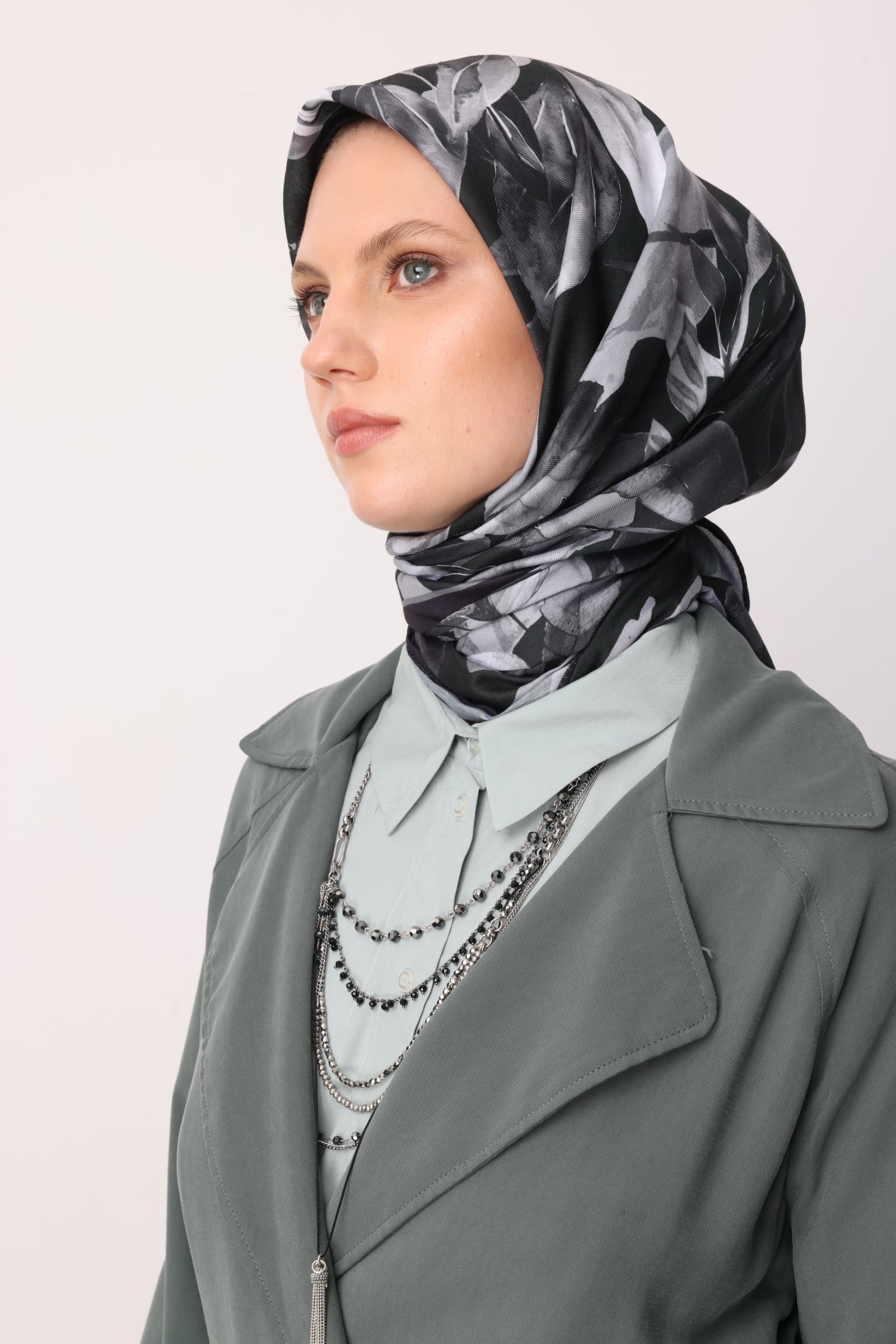 Lorya Pattern Cotton Scarf - Black