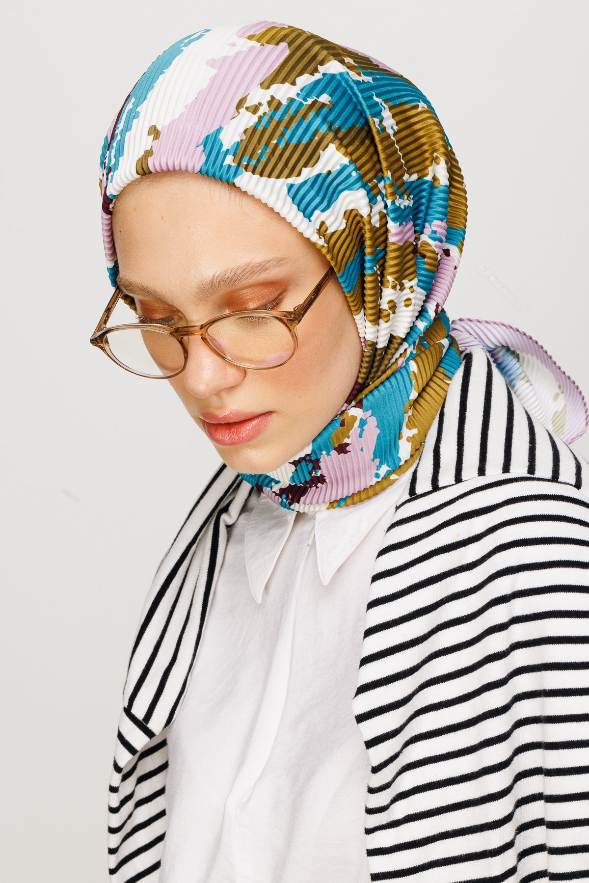 Batik Pattern Pleated Scarf - Olive Green