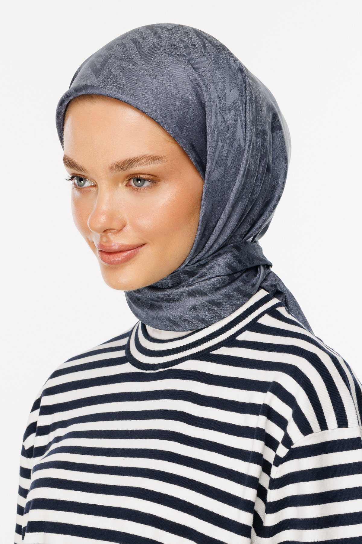 Nova Pattern Luxury Jacquard Scarf - Smoked