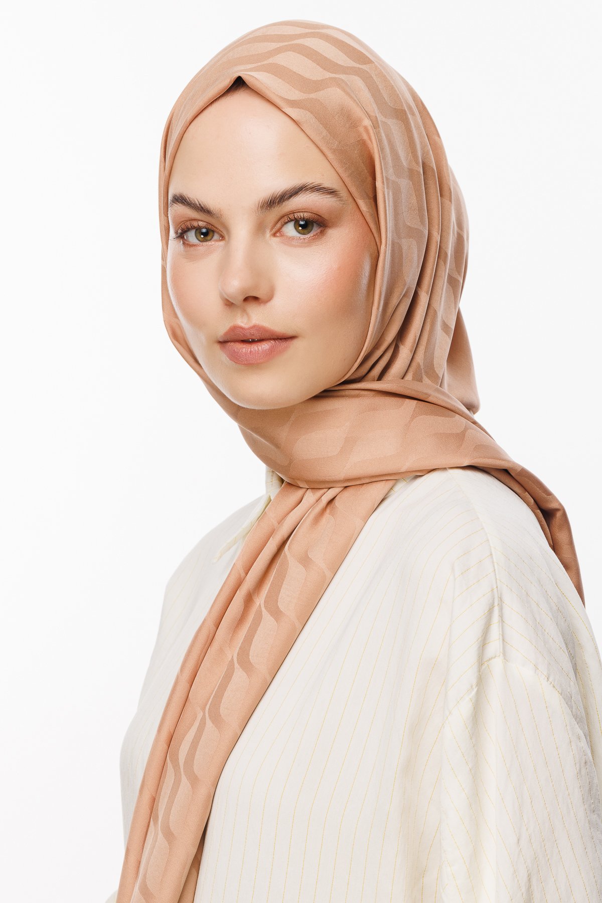 Wave Pattern Silky Jacquard Hijab