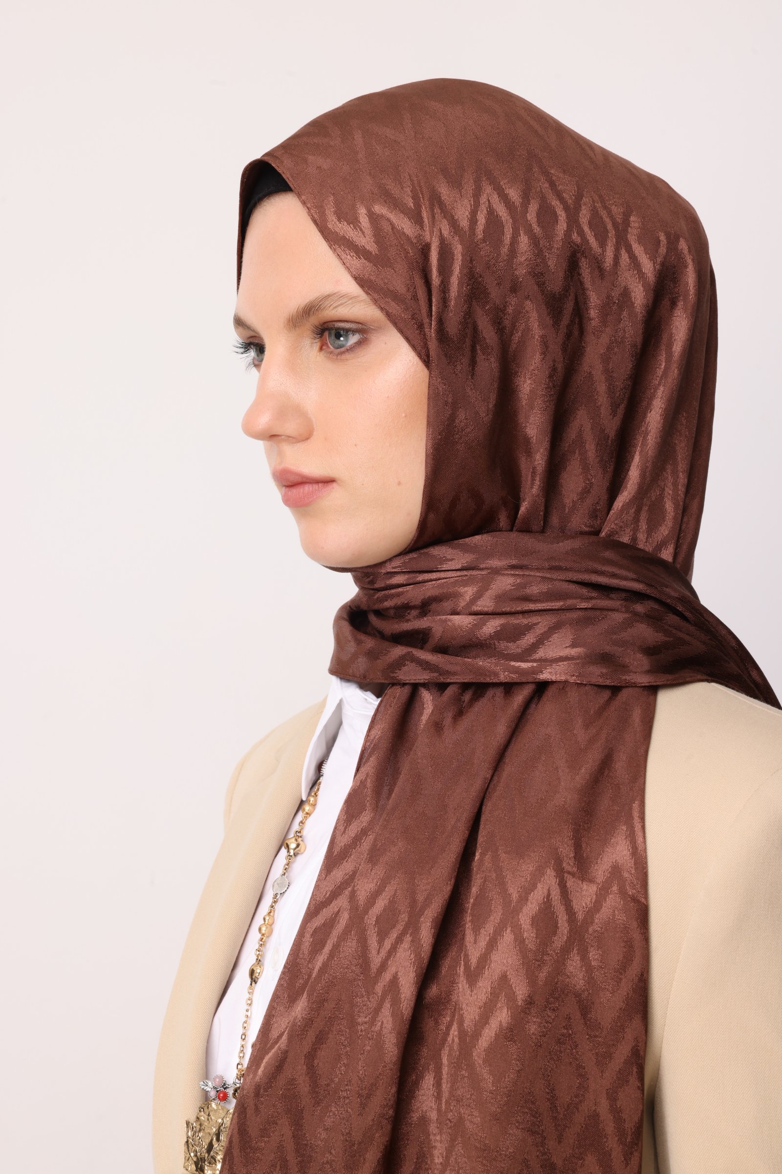 Shiny Check-Pattern Jacquard Shawl - Waterside