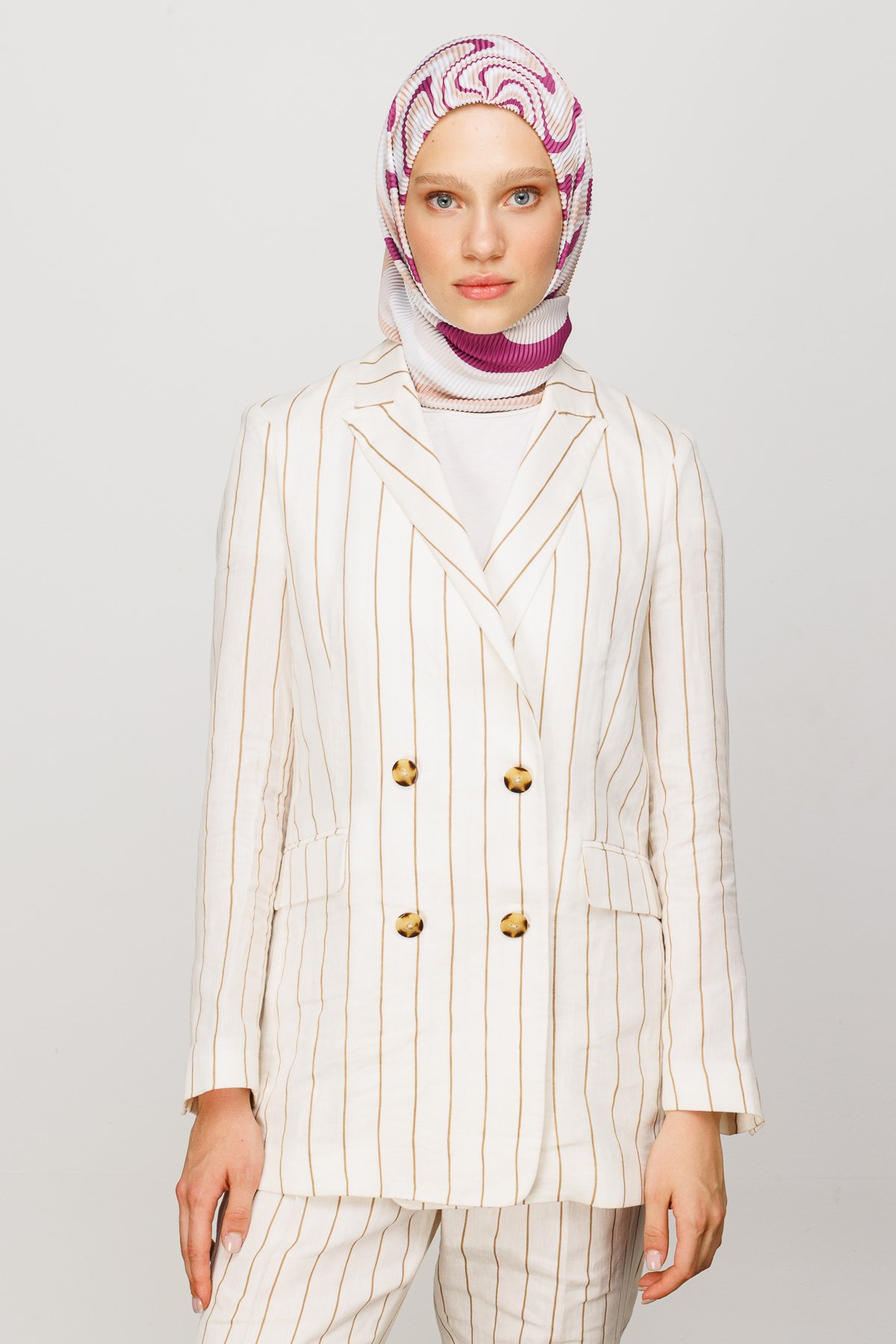 Mira Pattern Pleated Scarf - Cream