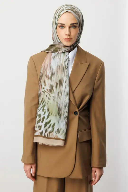 Rami Touch koleksiyonundan Leopar Desen Rami Şal - Bej