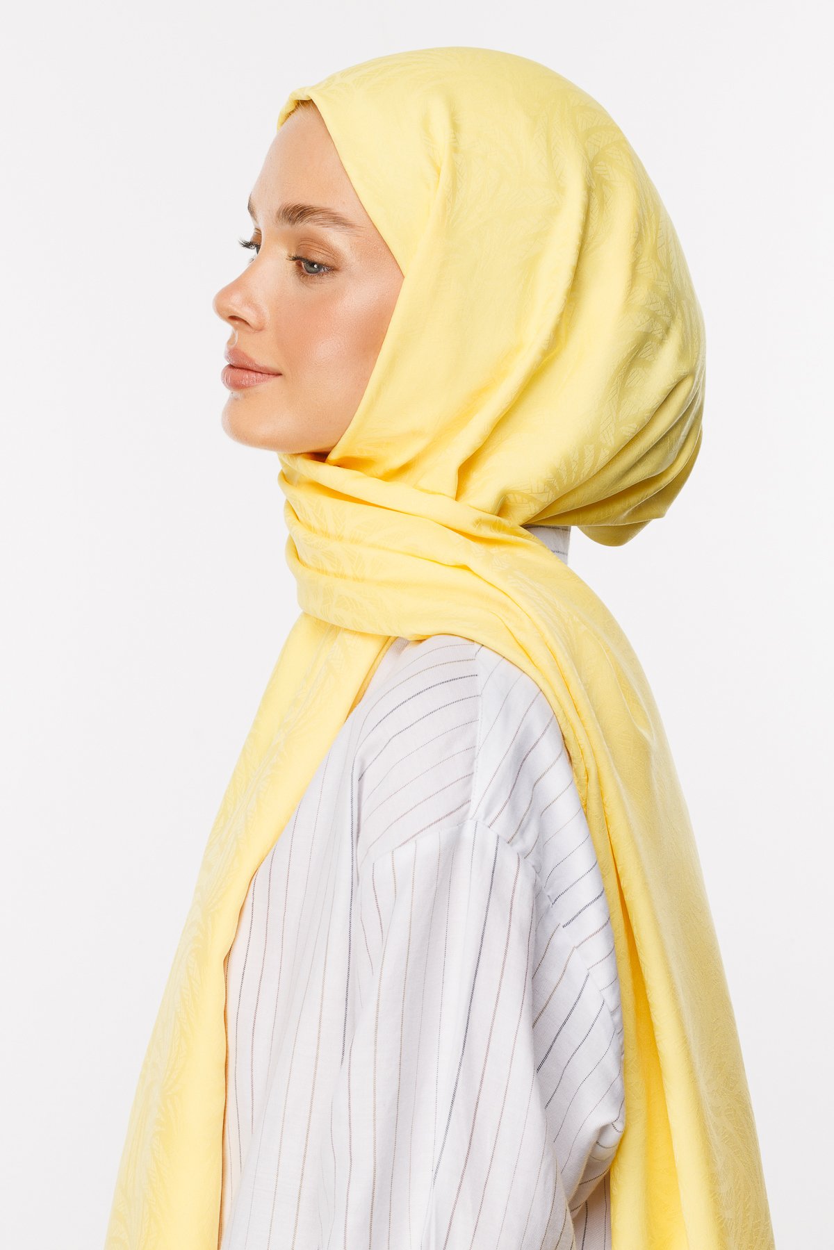 Artemis Pattern Silk Jacquard Hijab