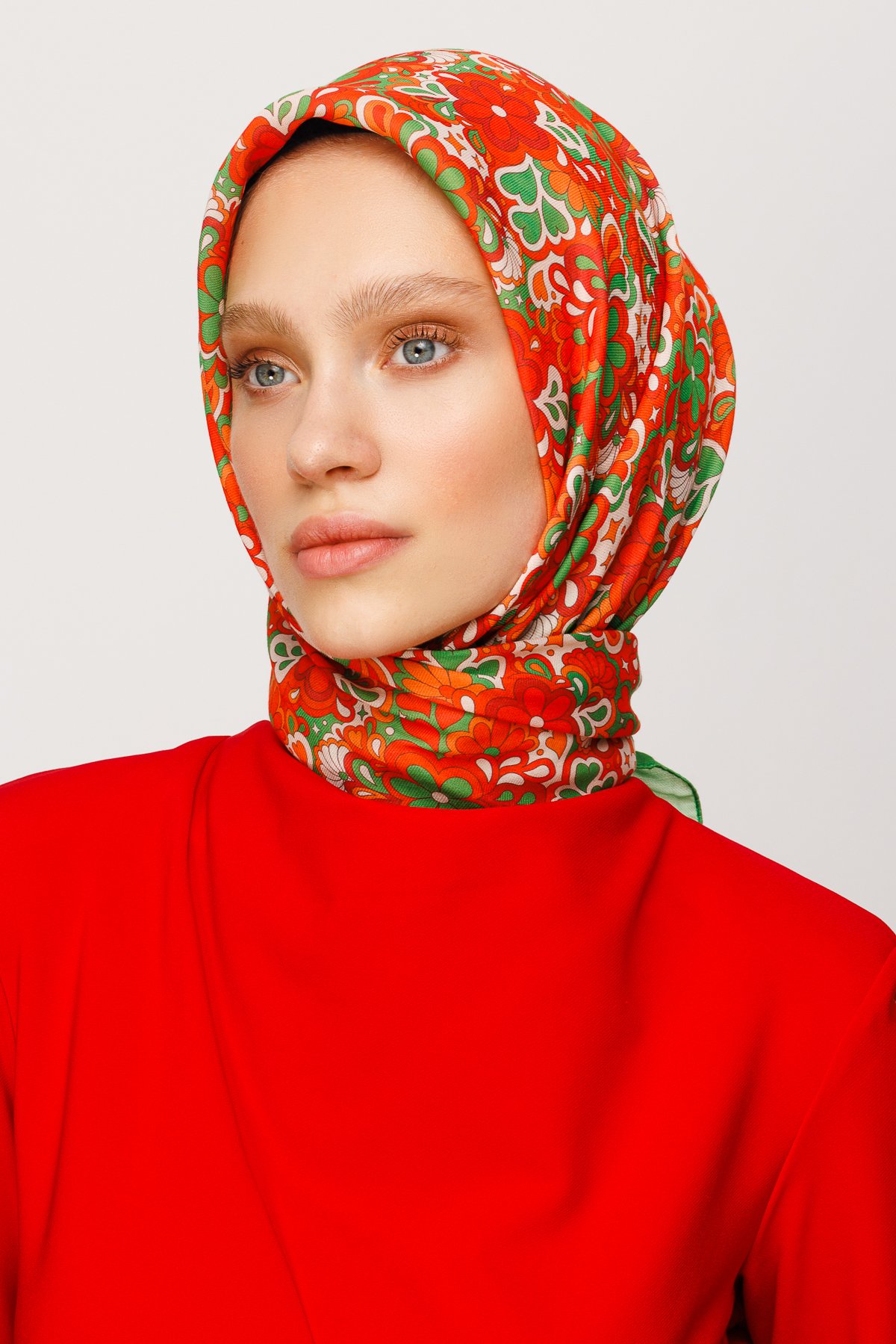 Daisy Pattern Digital Soft Scarf - Tile