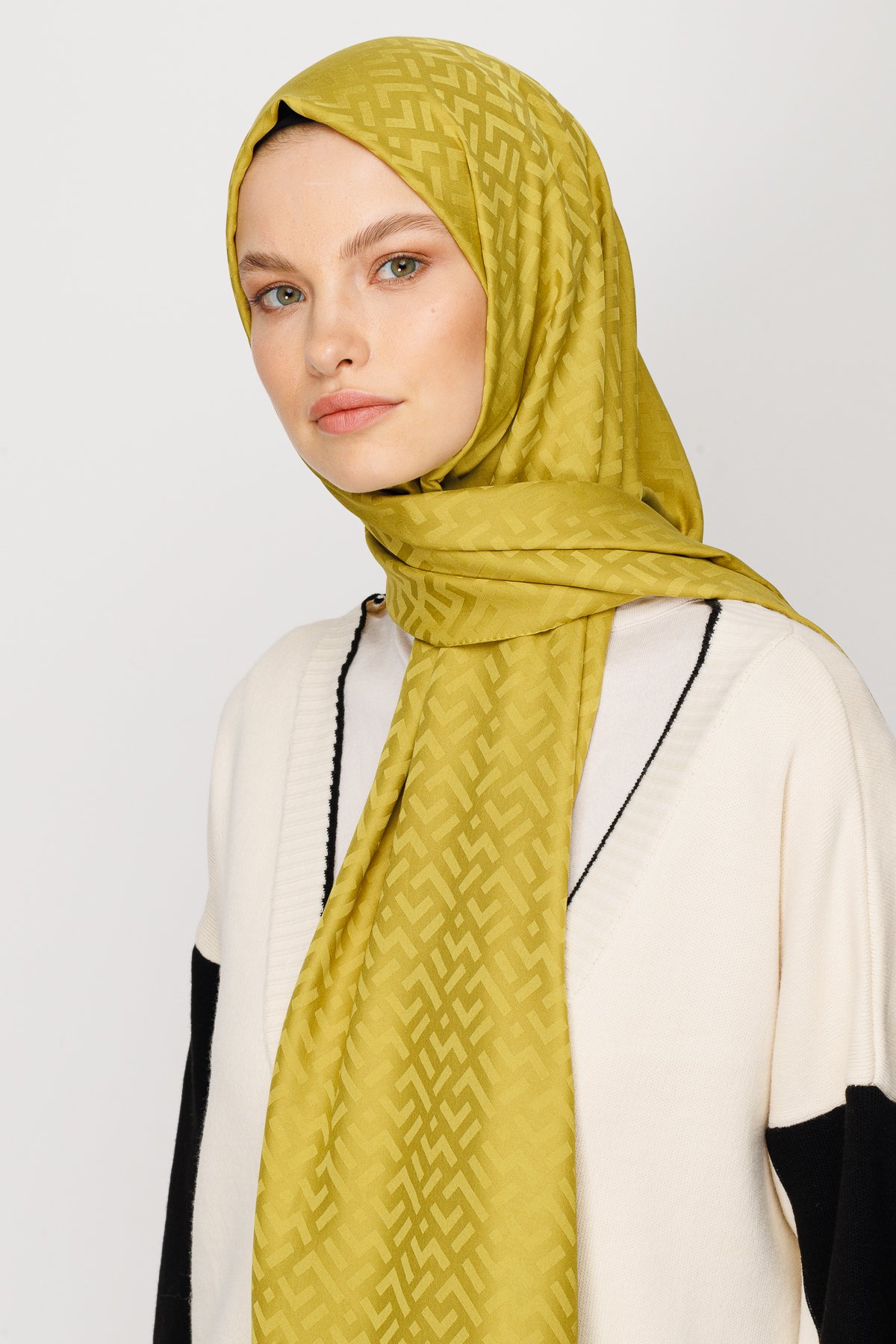 Z Pattern Silky Jacquard Shawl - Olive Green