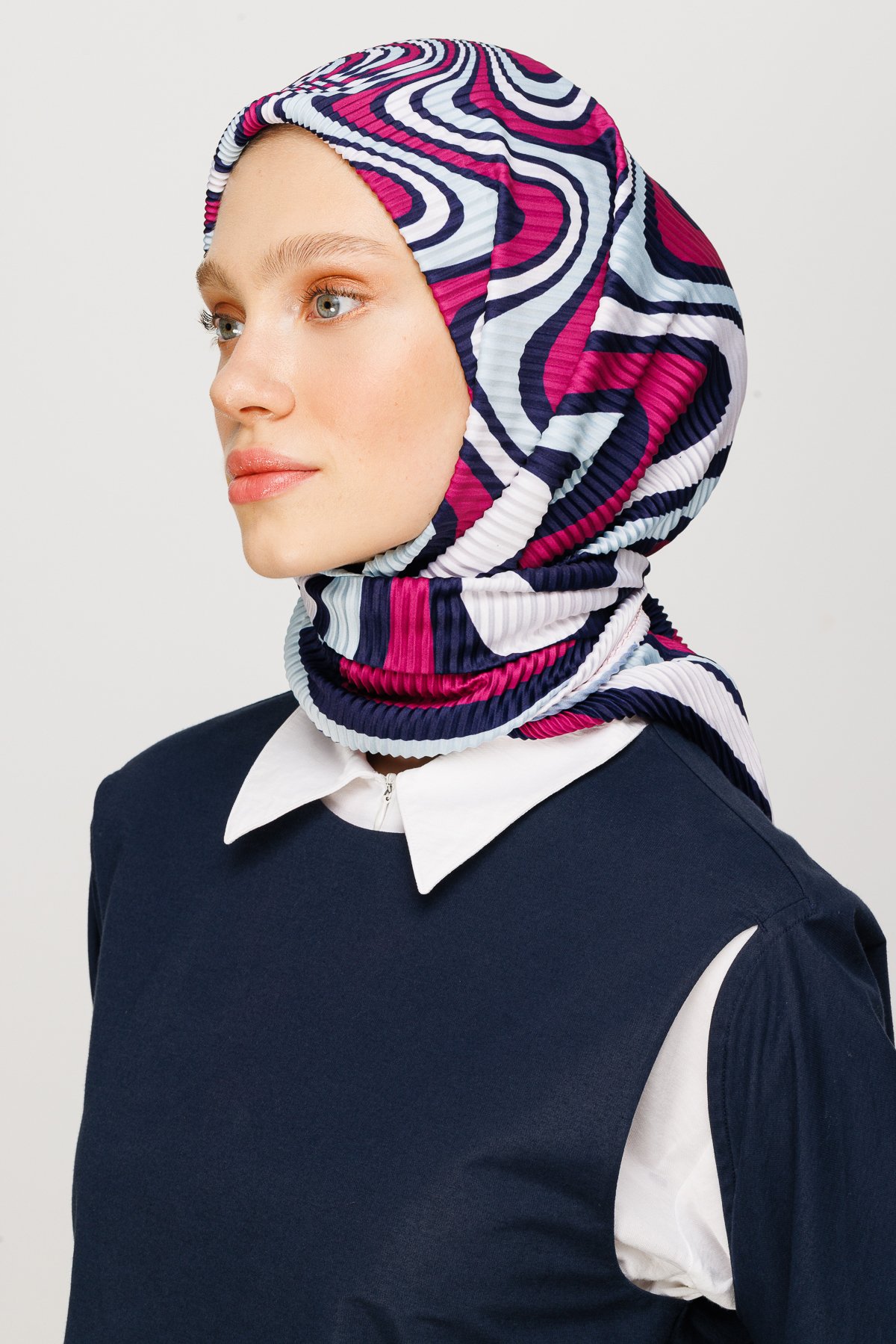Mira Pattern Pleated Scarf - Magenta