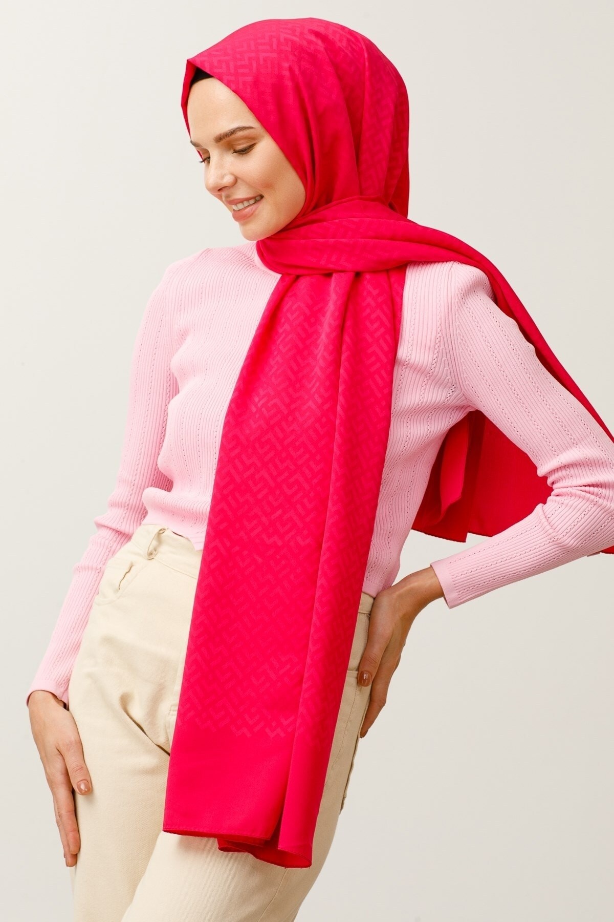 Gemustertes Seidig Jacquard Hijab