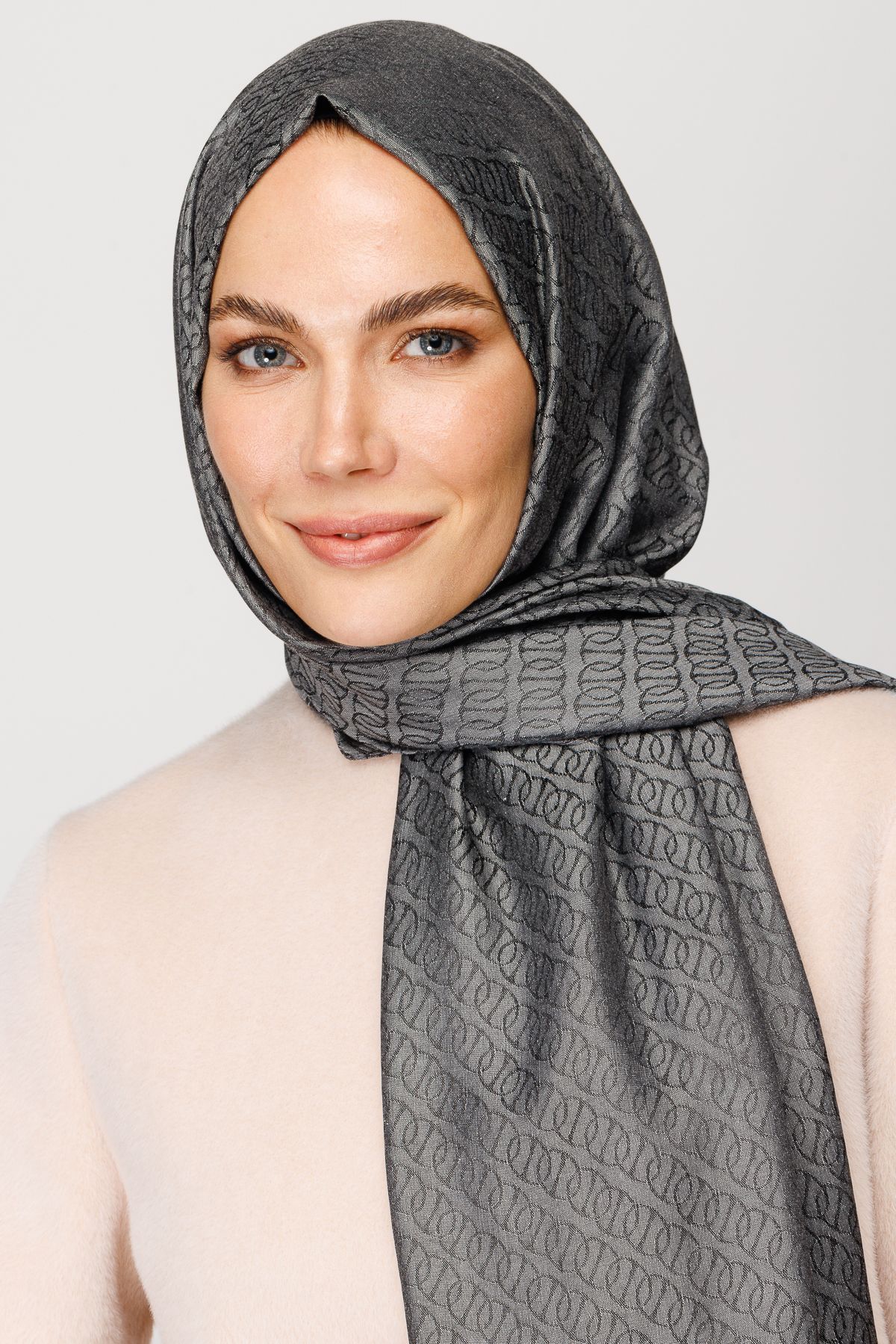 Forever Desen Parlak Jakar Şal - Füme
