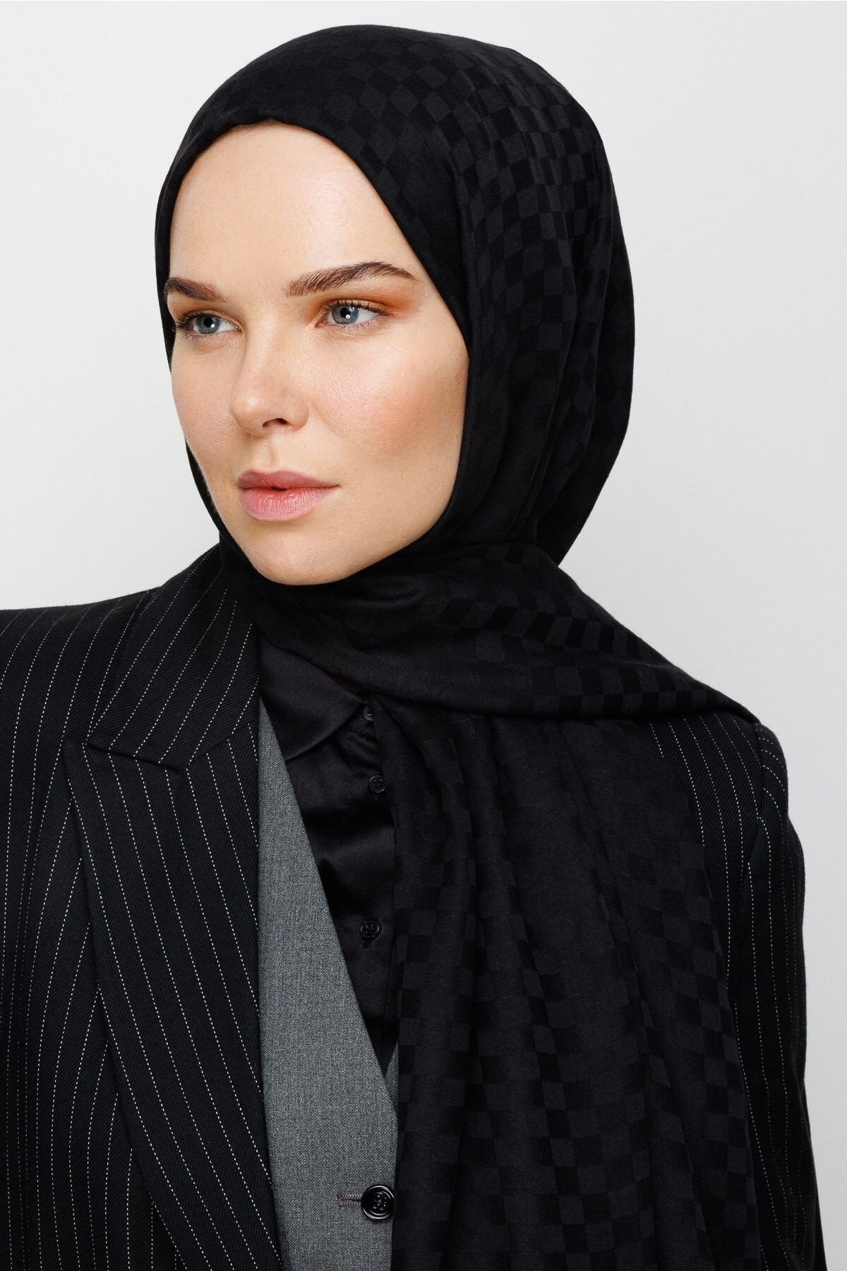 Square Pattern Cotton Jacquard Hijab