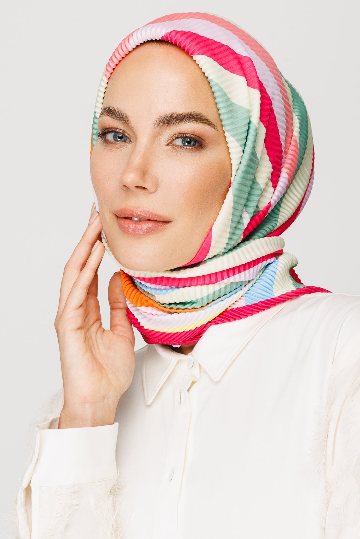 Akra Pattern Pleated Scarf - Fuchsia