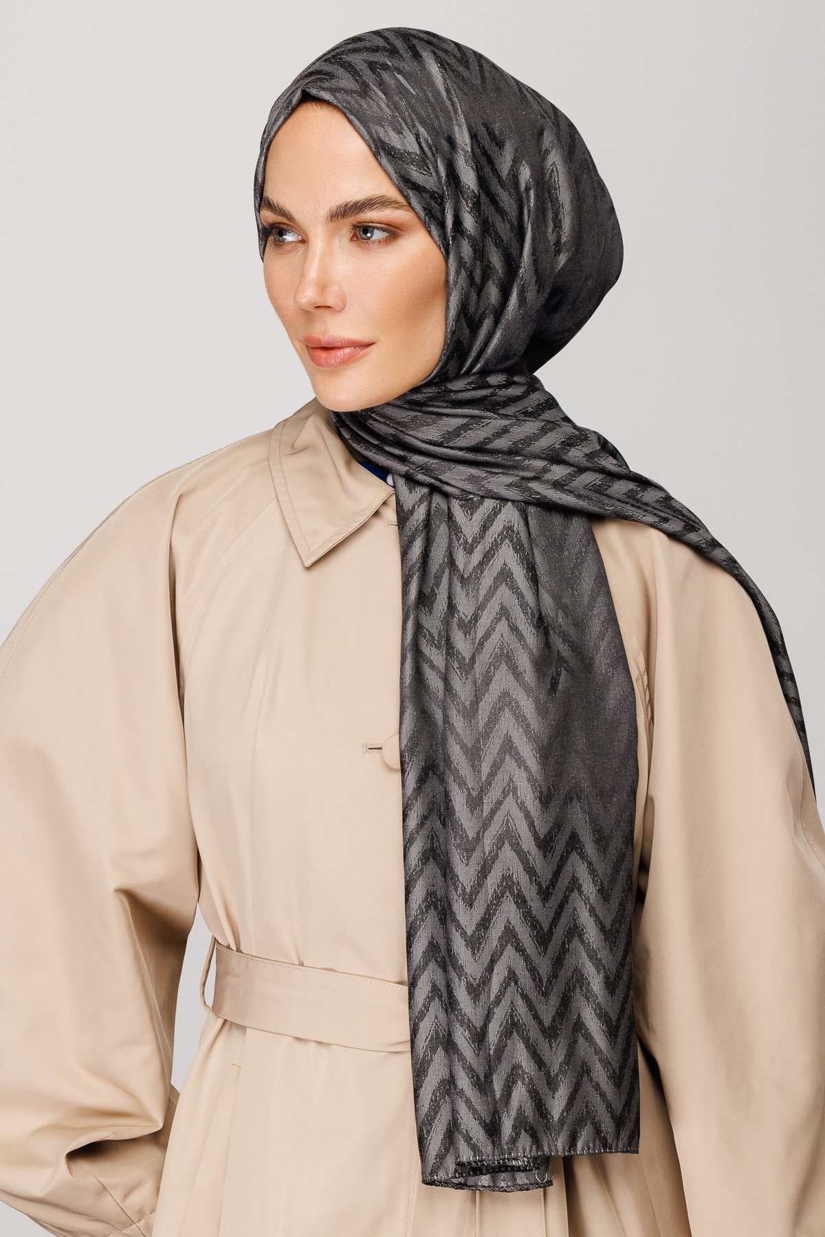 Zigzag Pattern Shiny Jacquard Hijab