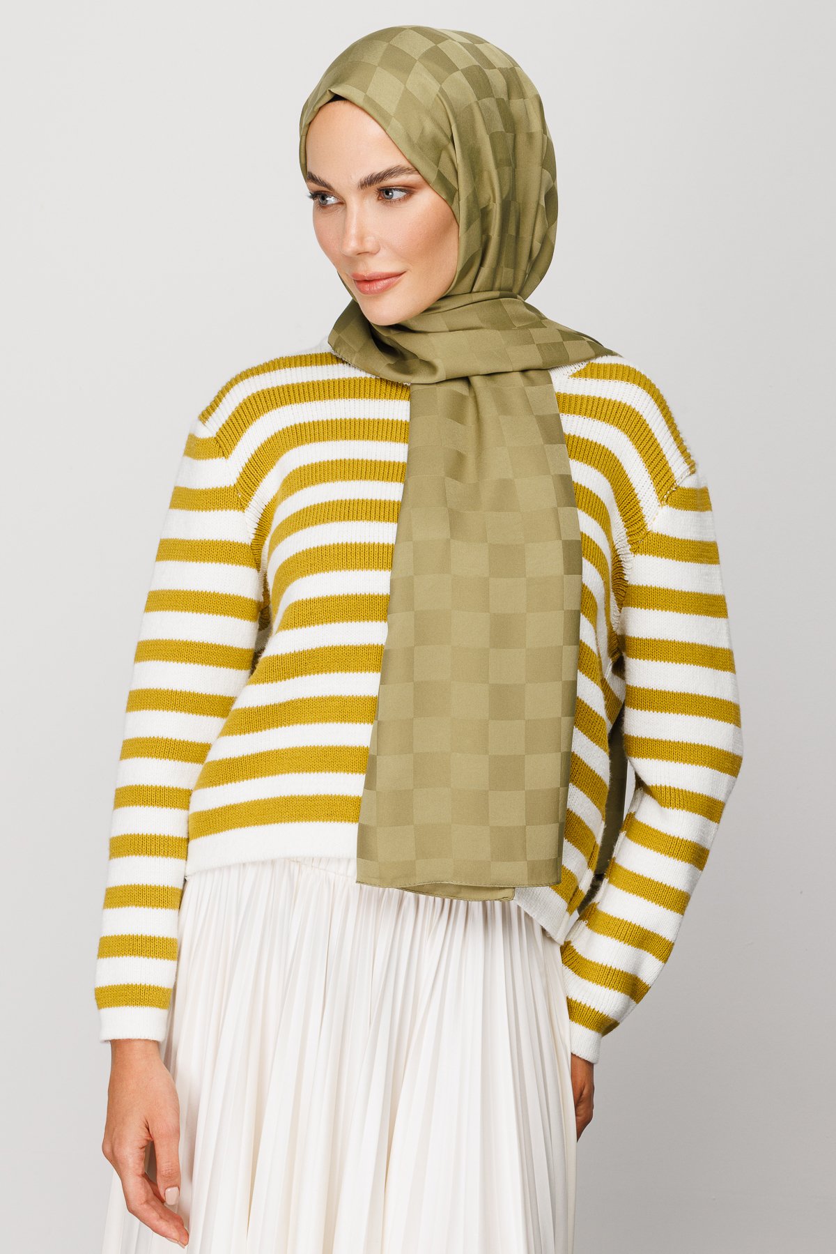 Checkers Pattern Silk Jacquard Shawl - Soft Green