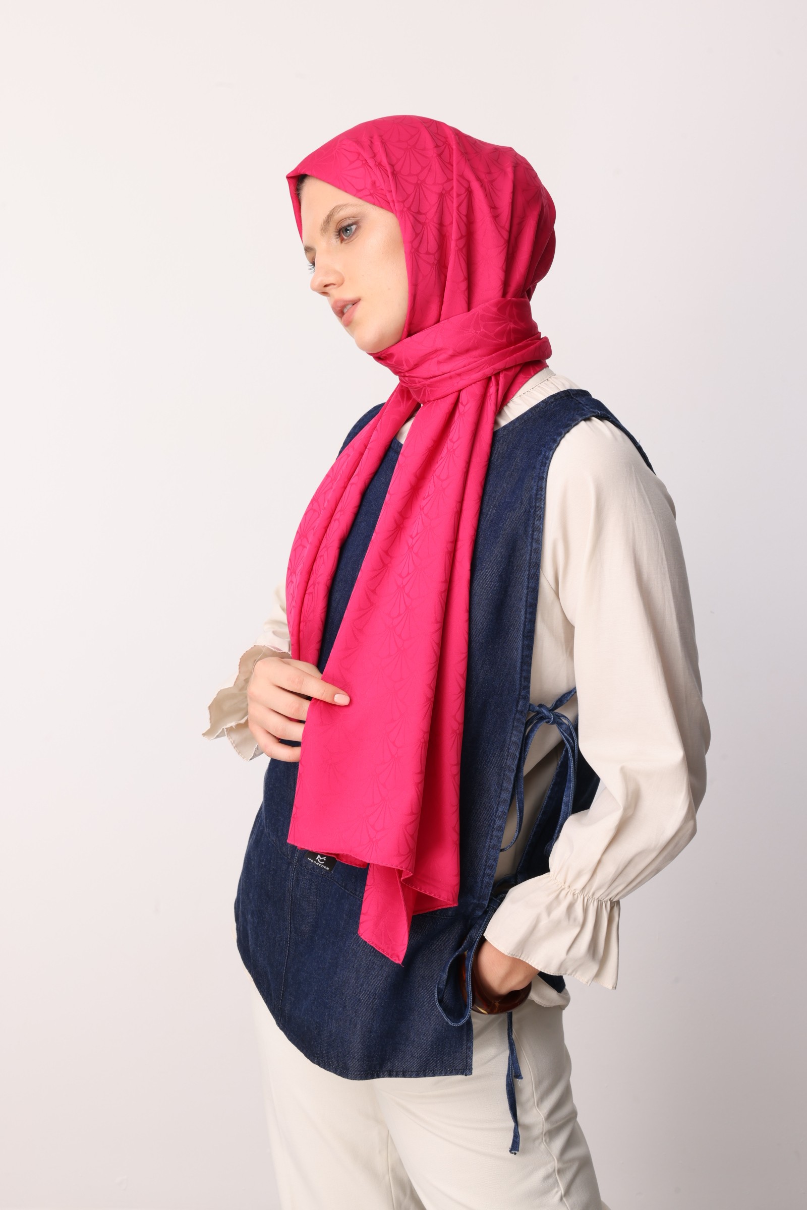 Lotus Pattern Silk Jacquard Shawl - Fuchsia