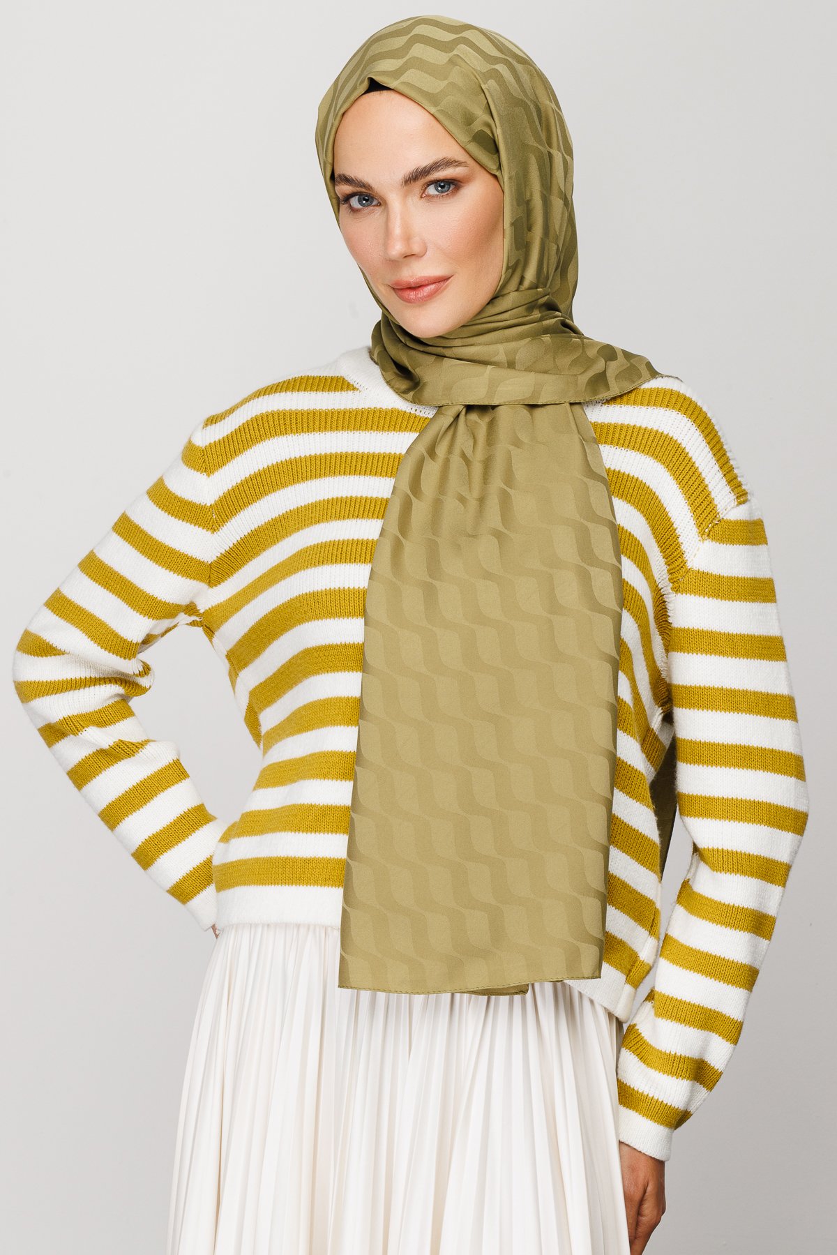 Wave Pattern Silky Jacquard Hijab