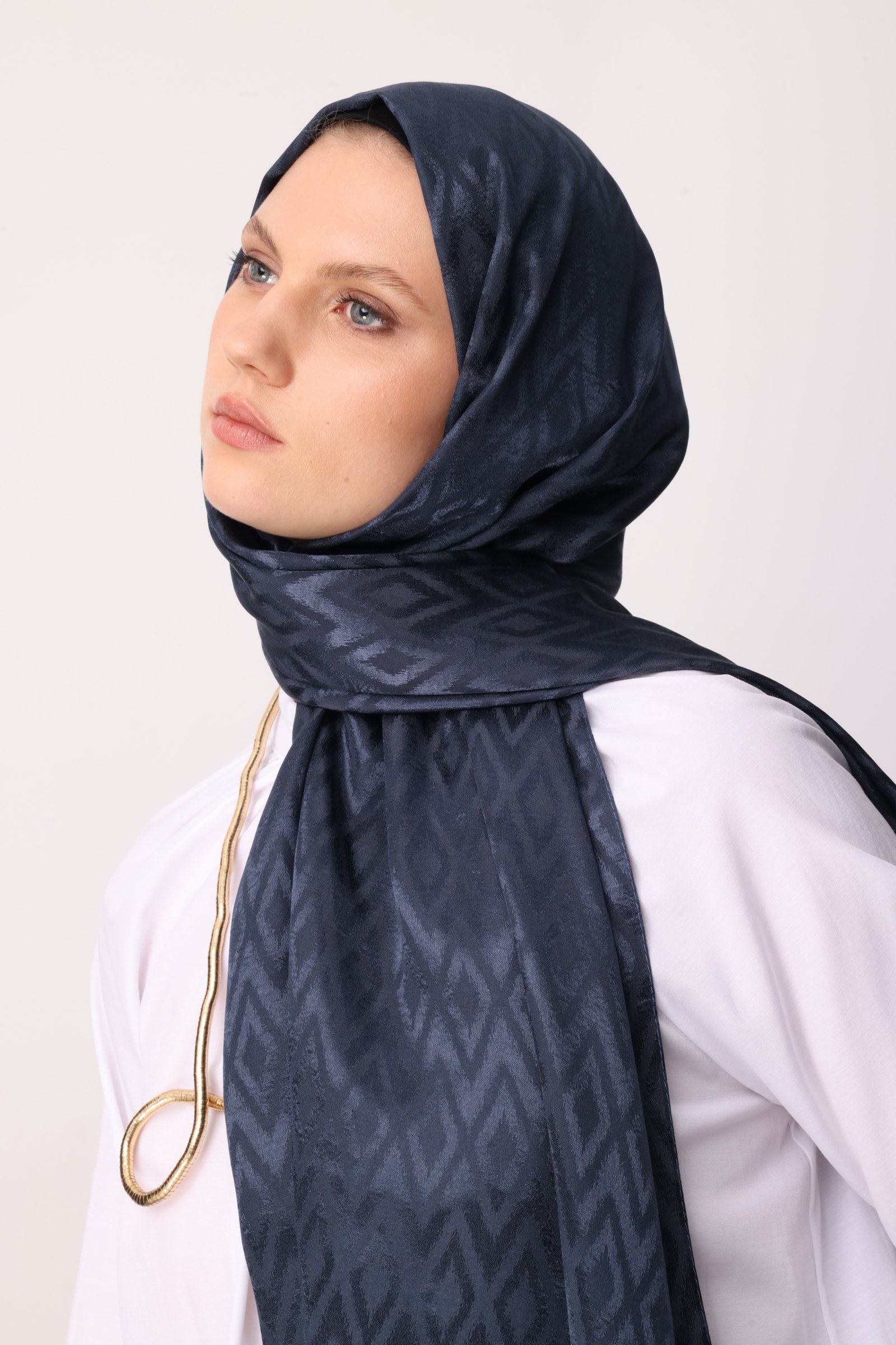Shiny Check-Pattern Jacquard Shawl - Midnight Blue