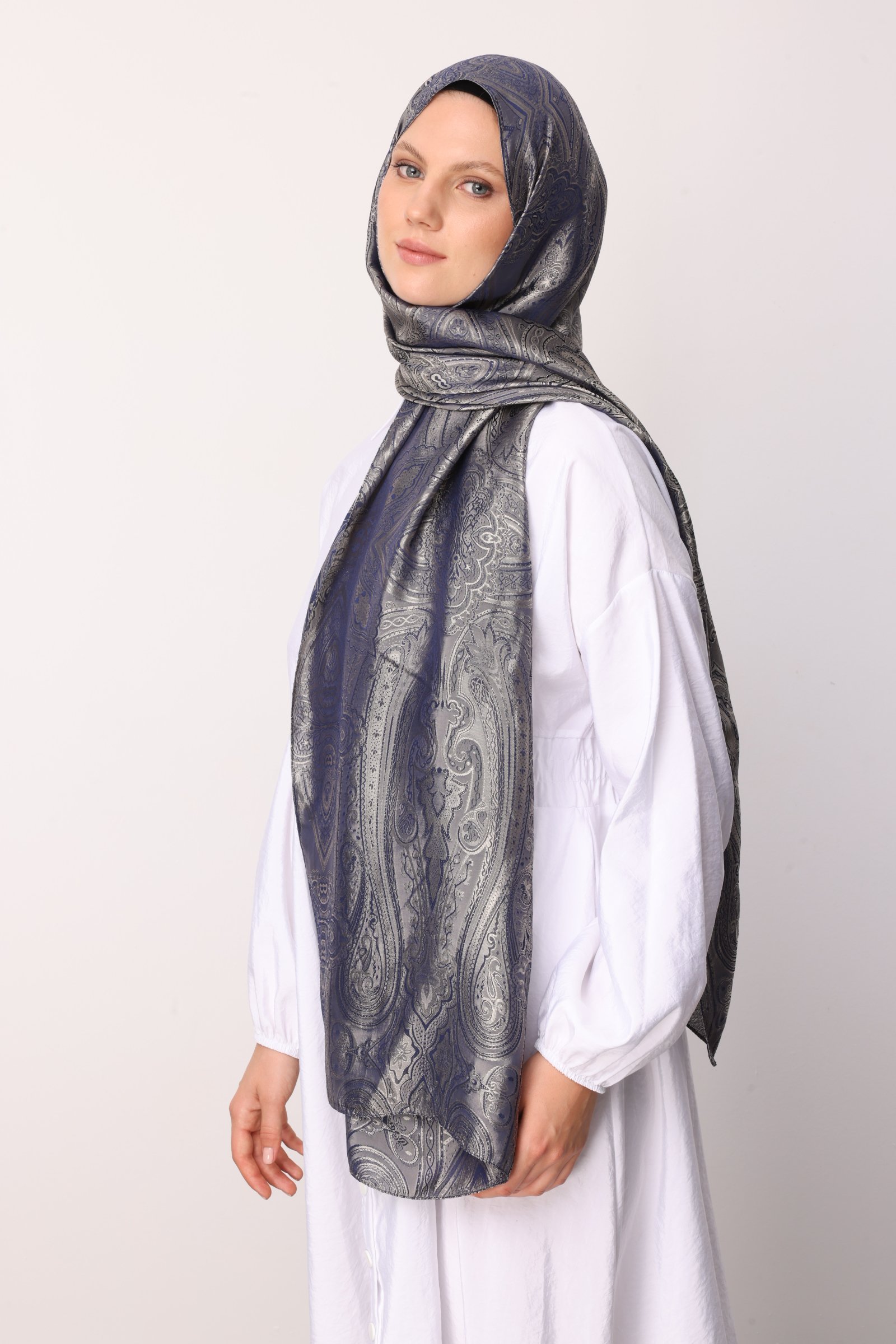Liva Pattern Shine Line Shawl - Navy Blue-Beige