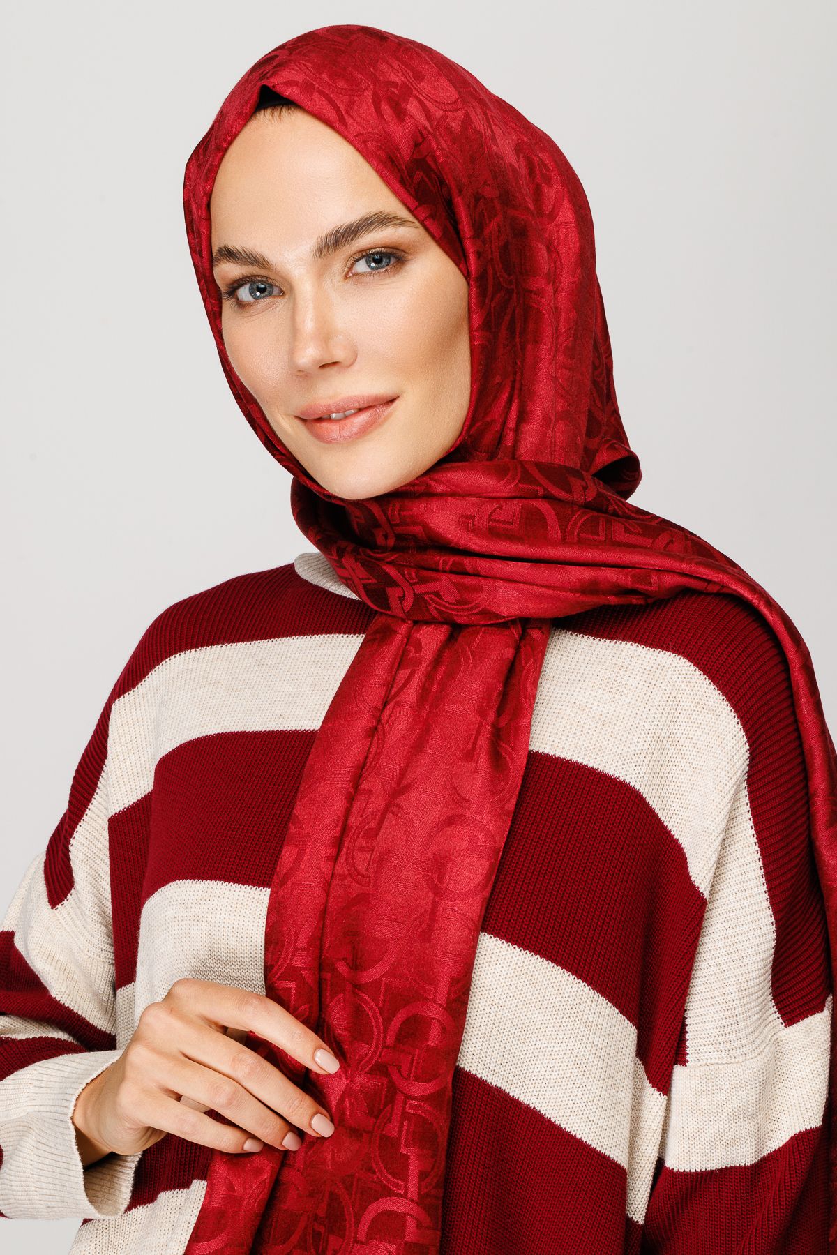 Gemustertes Glänzendes Jacquard Hijab