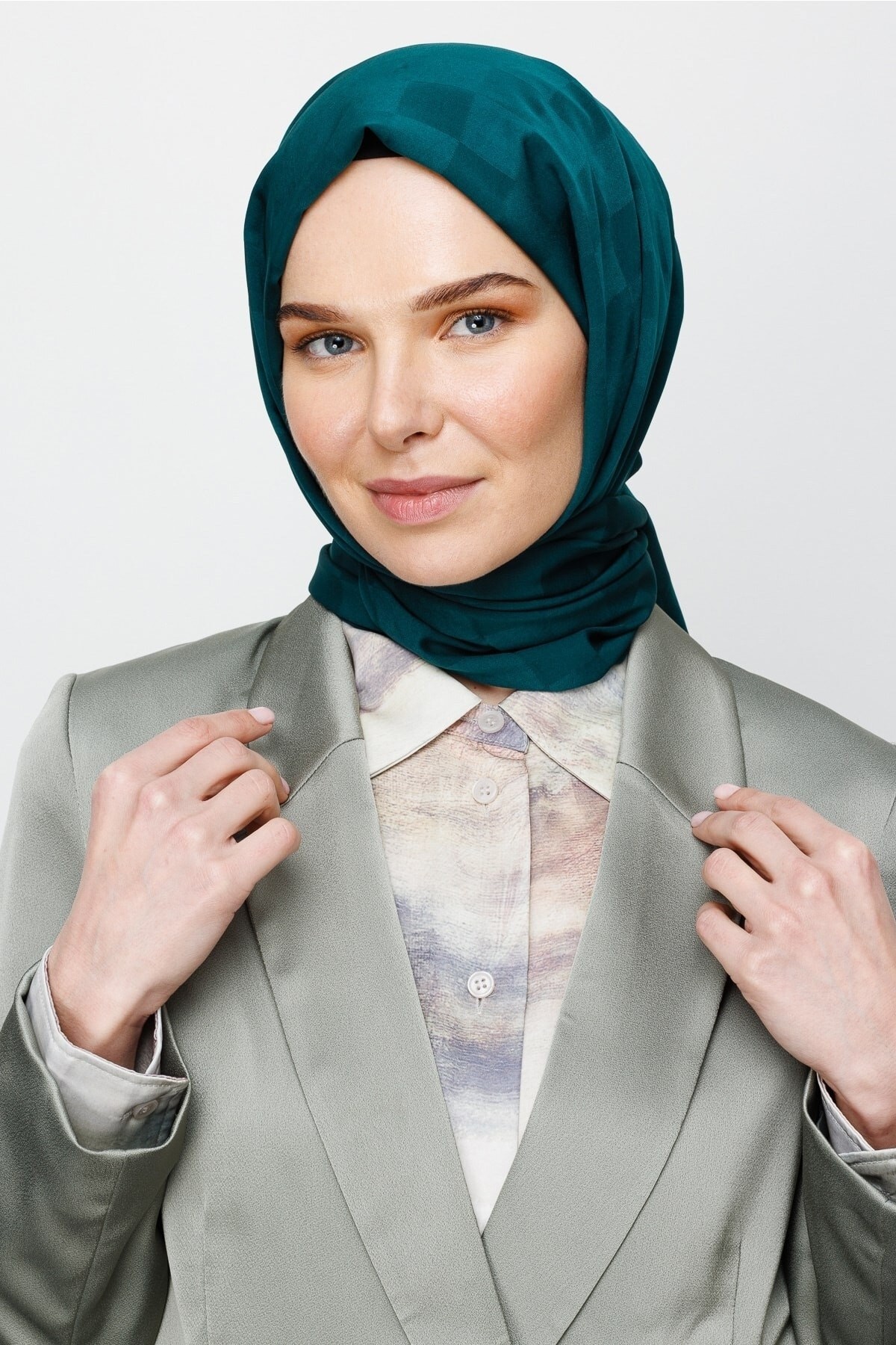 Gemustertes Seidig Jacquard Hijab