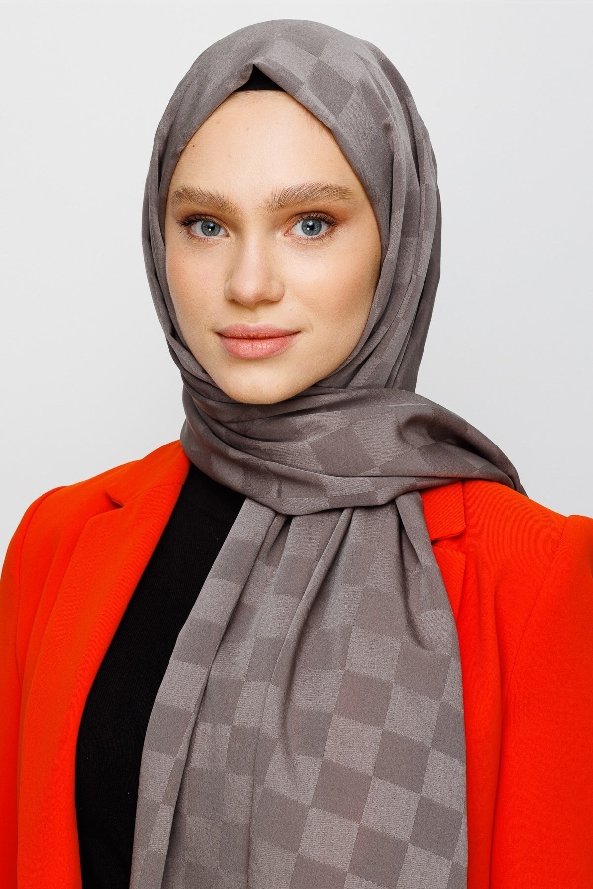 Checkers Pattern Silk Jacquard Shawl
