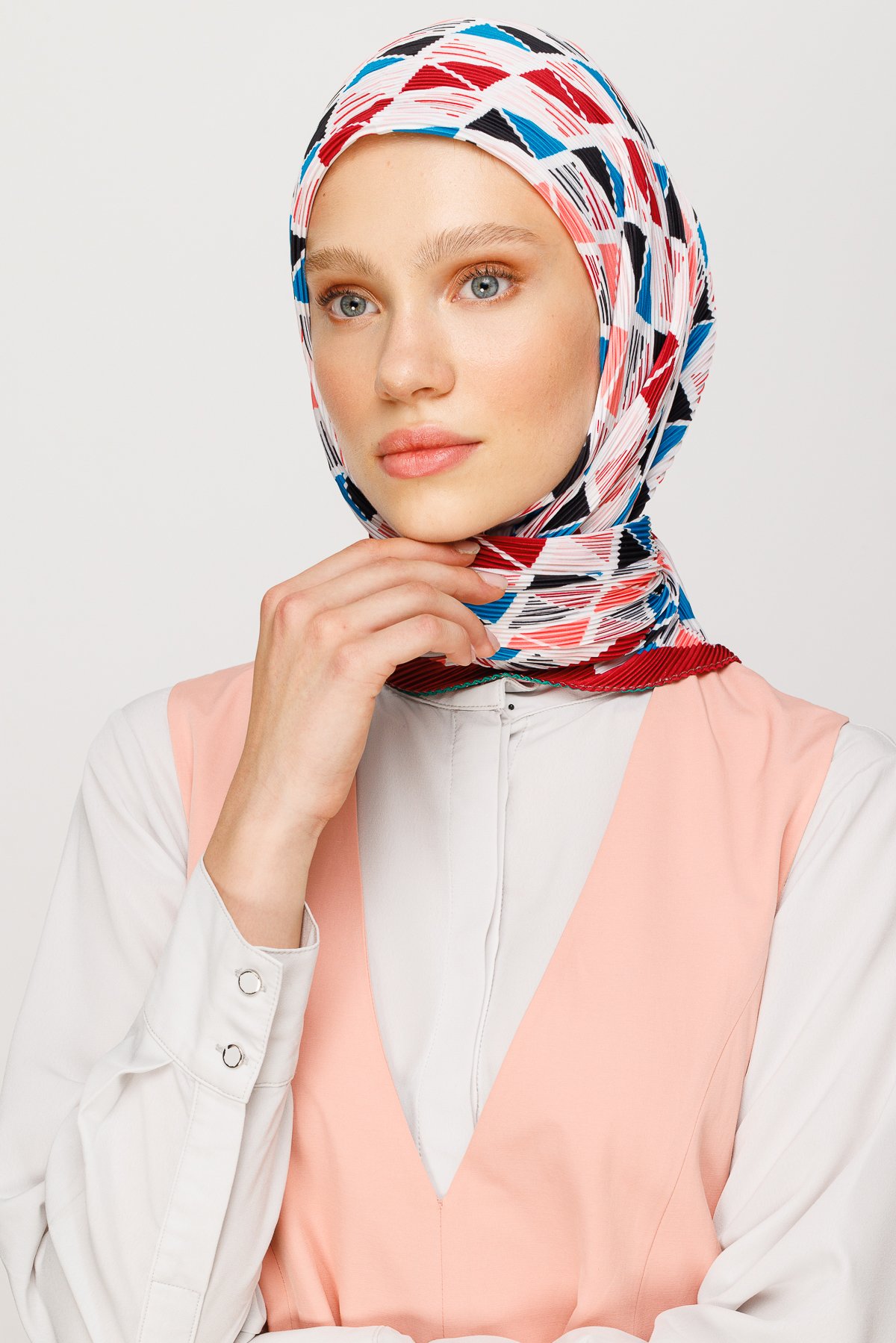 Prism Pattern Pleated Scarf - Tile