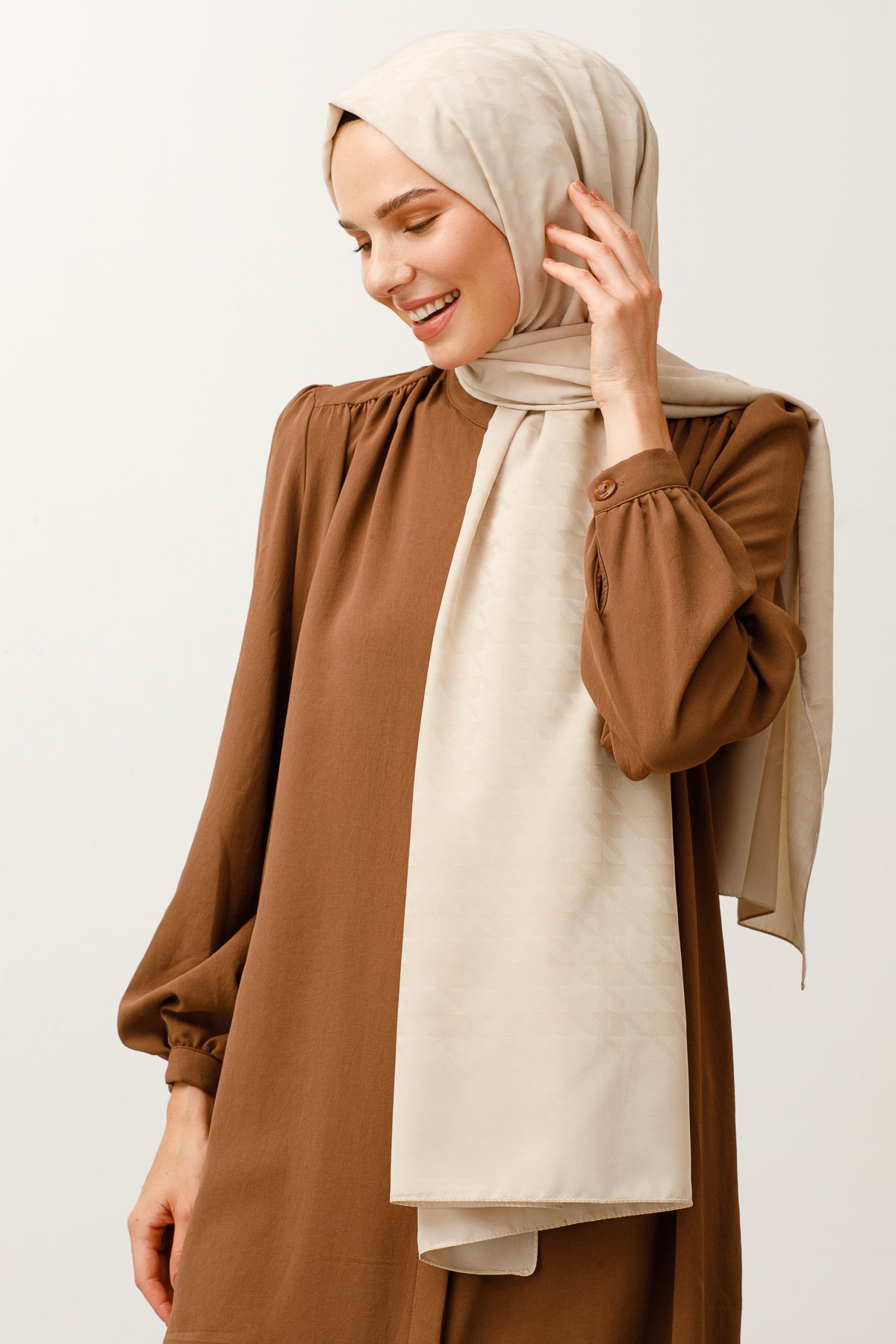 Crowbar Pattern Silk Jacquard Shawl