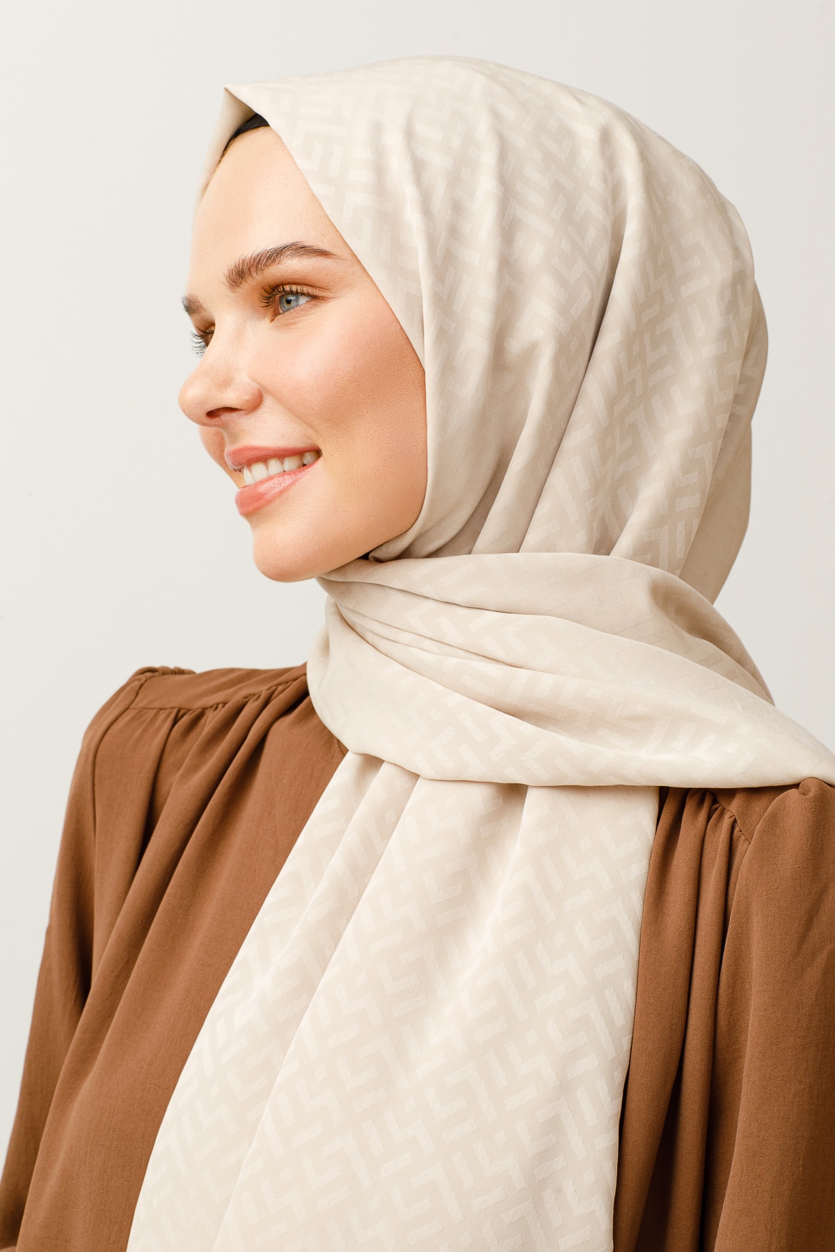 Z Pattern Silky Jacquard Shawl - Stone Color