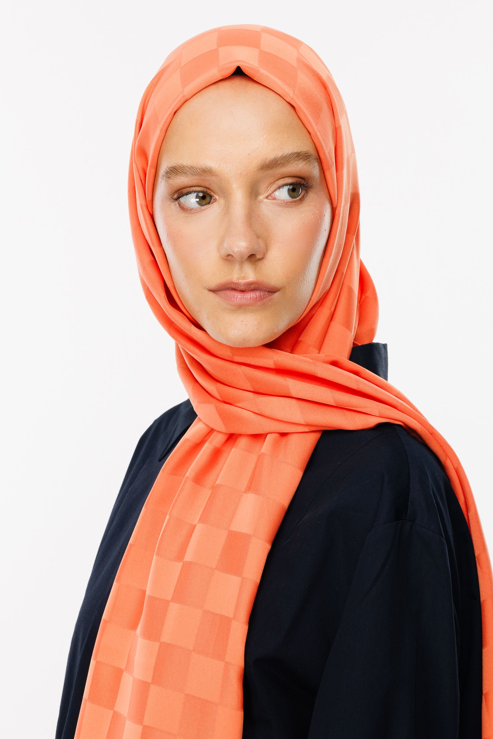 Checkers Pattern Silk Jacquard Shawl - Puppies Mouth