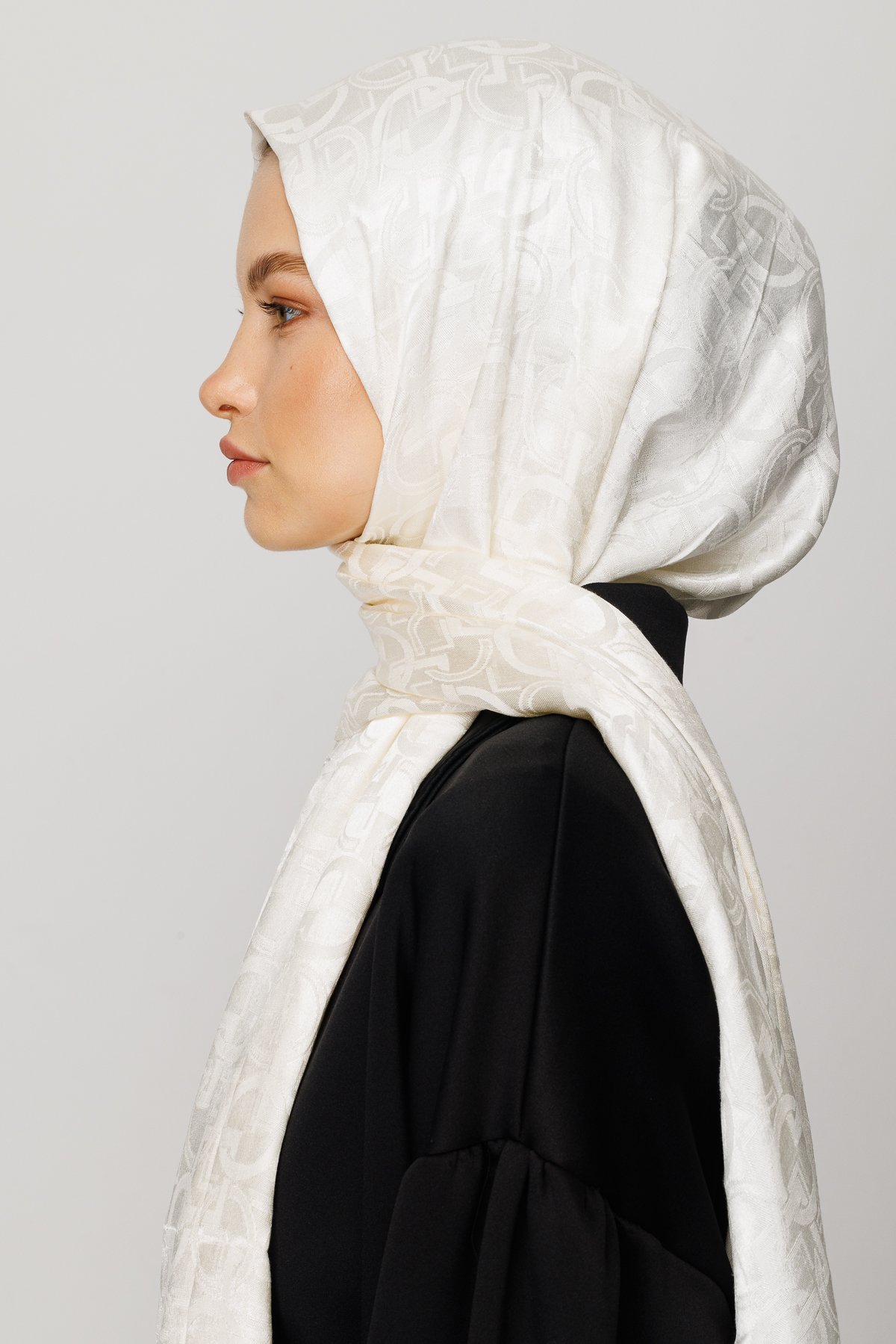 Longar Pattern Shiny Jacquard Hijab