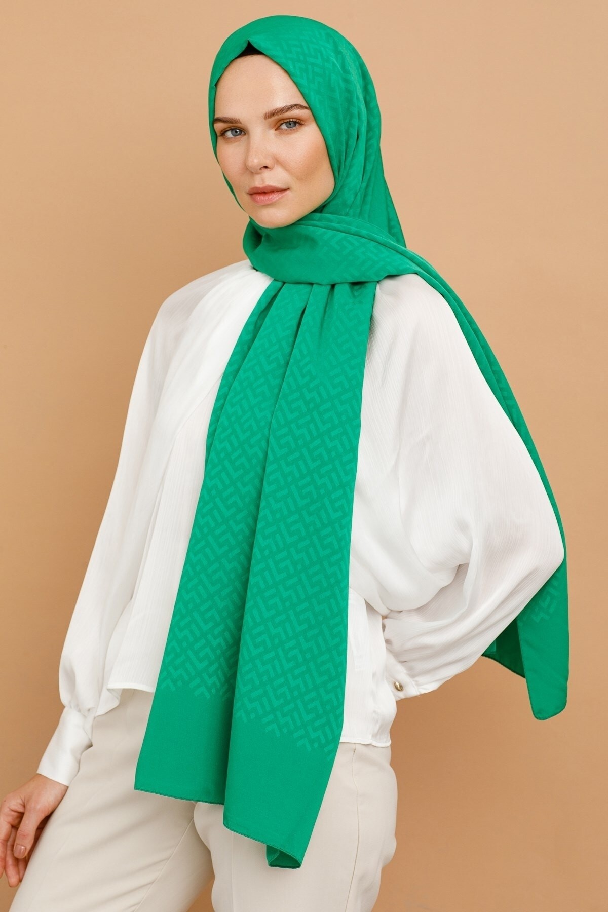 Gemustertes Seidig Jacquard Hijab