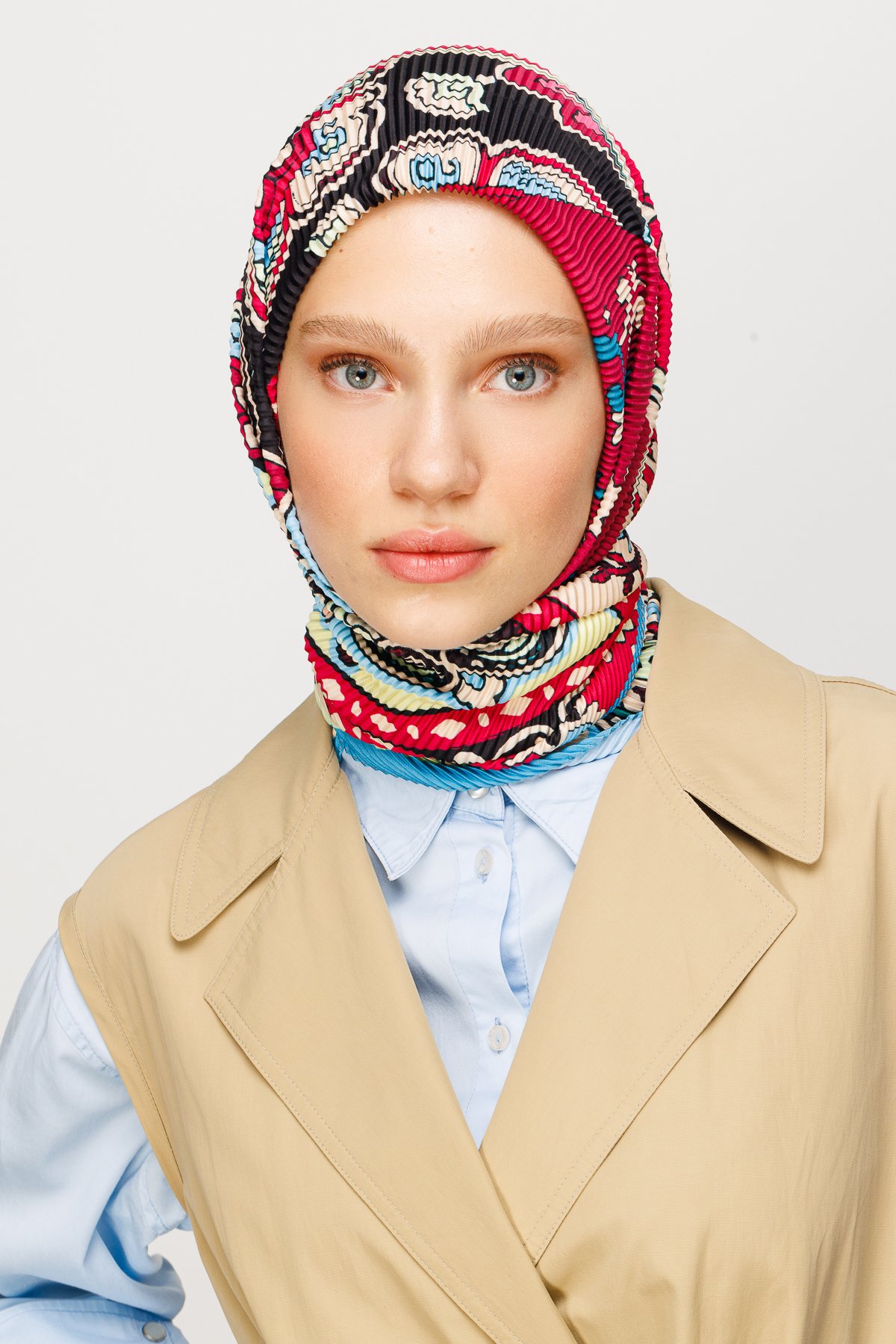 40 Patch Pattern Pleated Scarf - Cherry Bruise