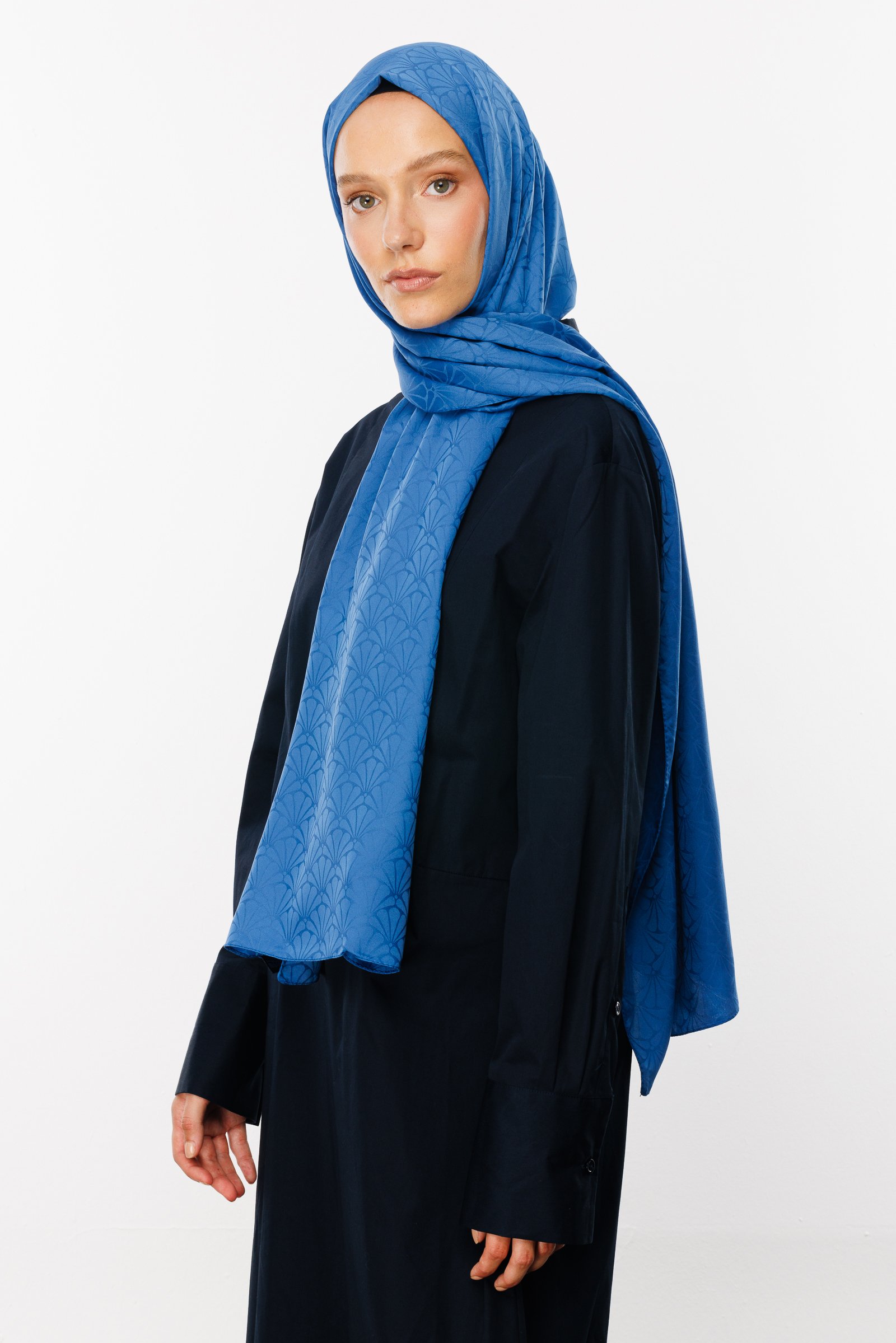 Lotus Pattern Silk Jacquard Shawl - İndigo