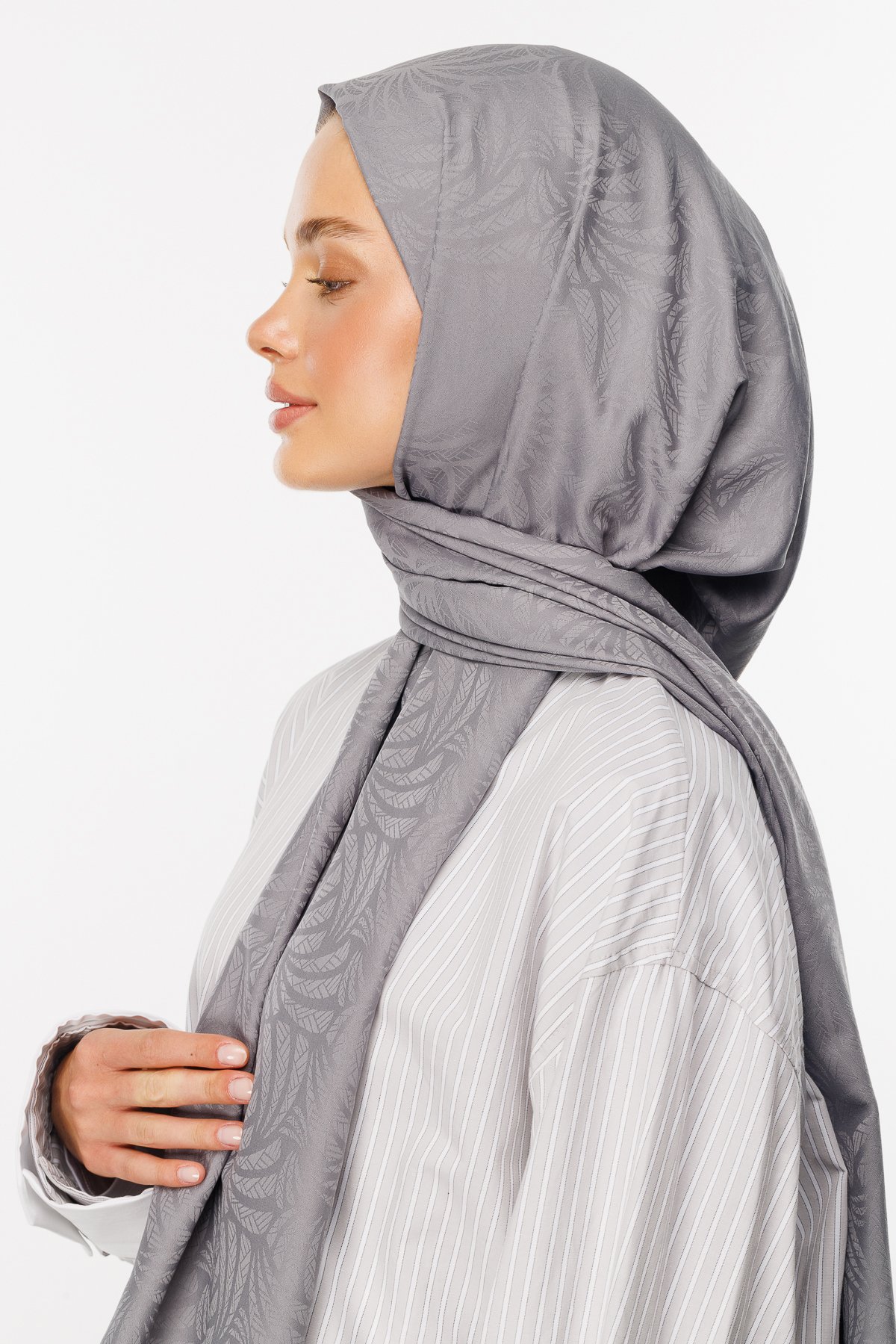 Artemis Pattern Silk Jacquard Shawl - Grey