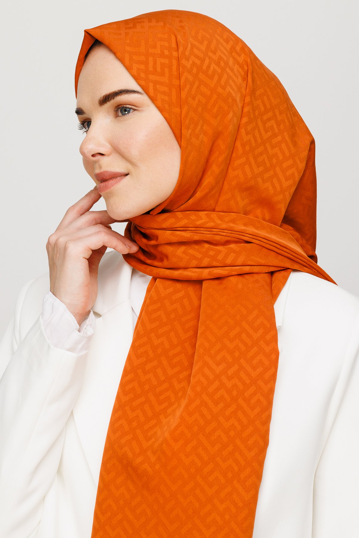 Gemustertes Seidig Jacquard Hijab