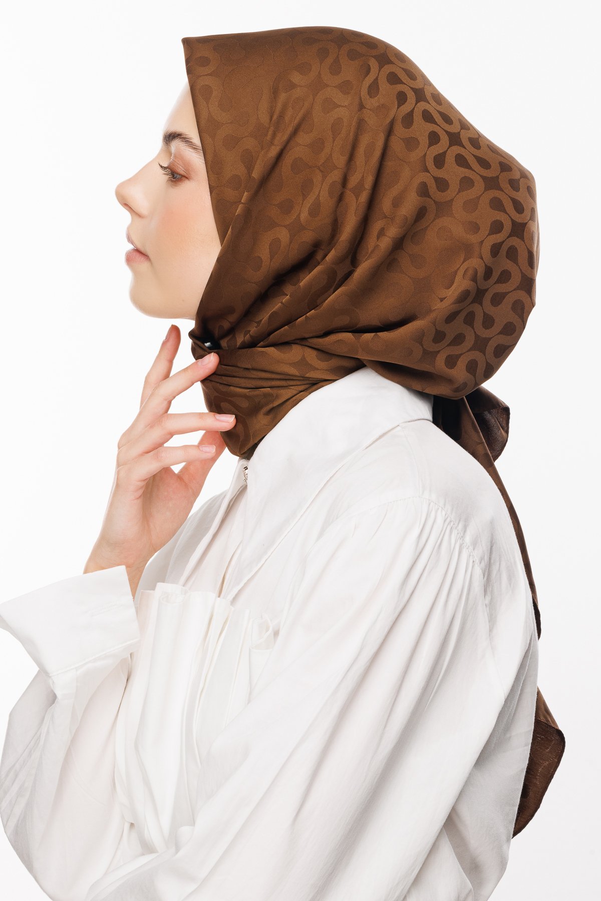 Moon Pattern Silky Jacquard Scarf - Brown
