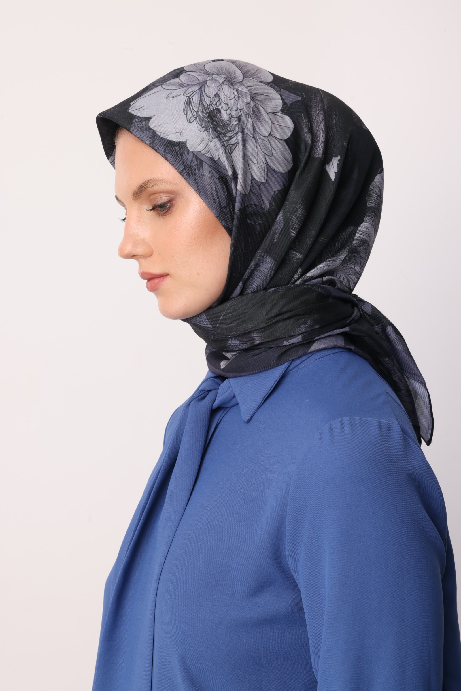 Floren Pattern Cotton Scarf - Navyblue
