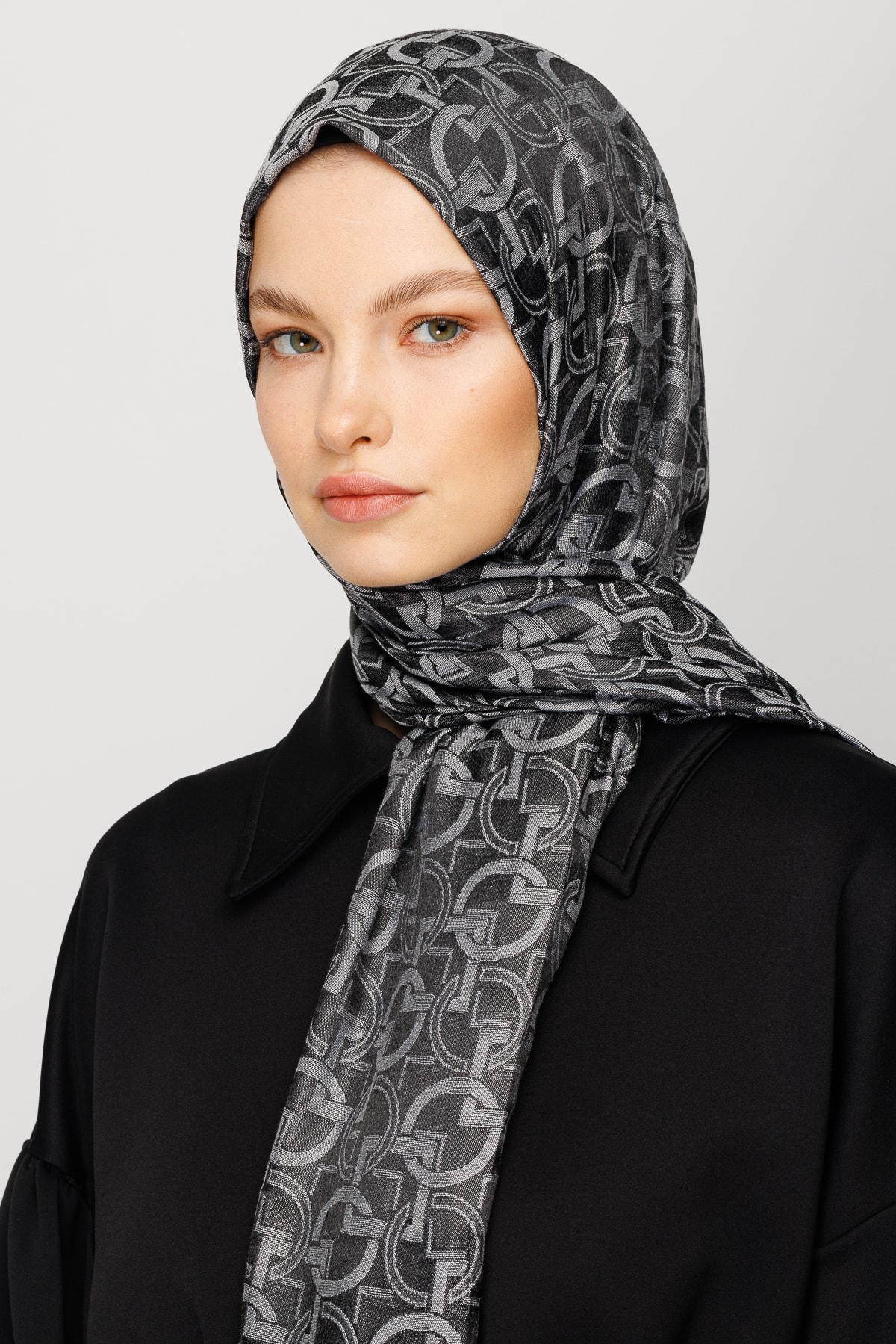 Longar Pattern Shiny Jacquard Shawl - Smoked