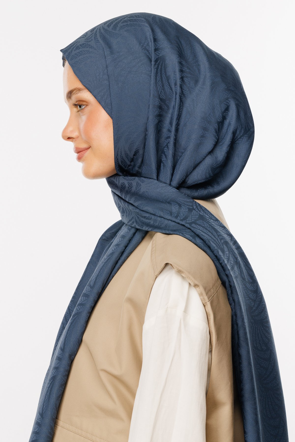 Artemis Pattern Silk Jacquard Hijab