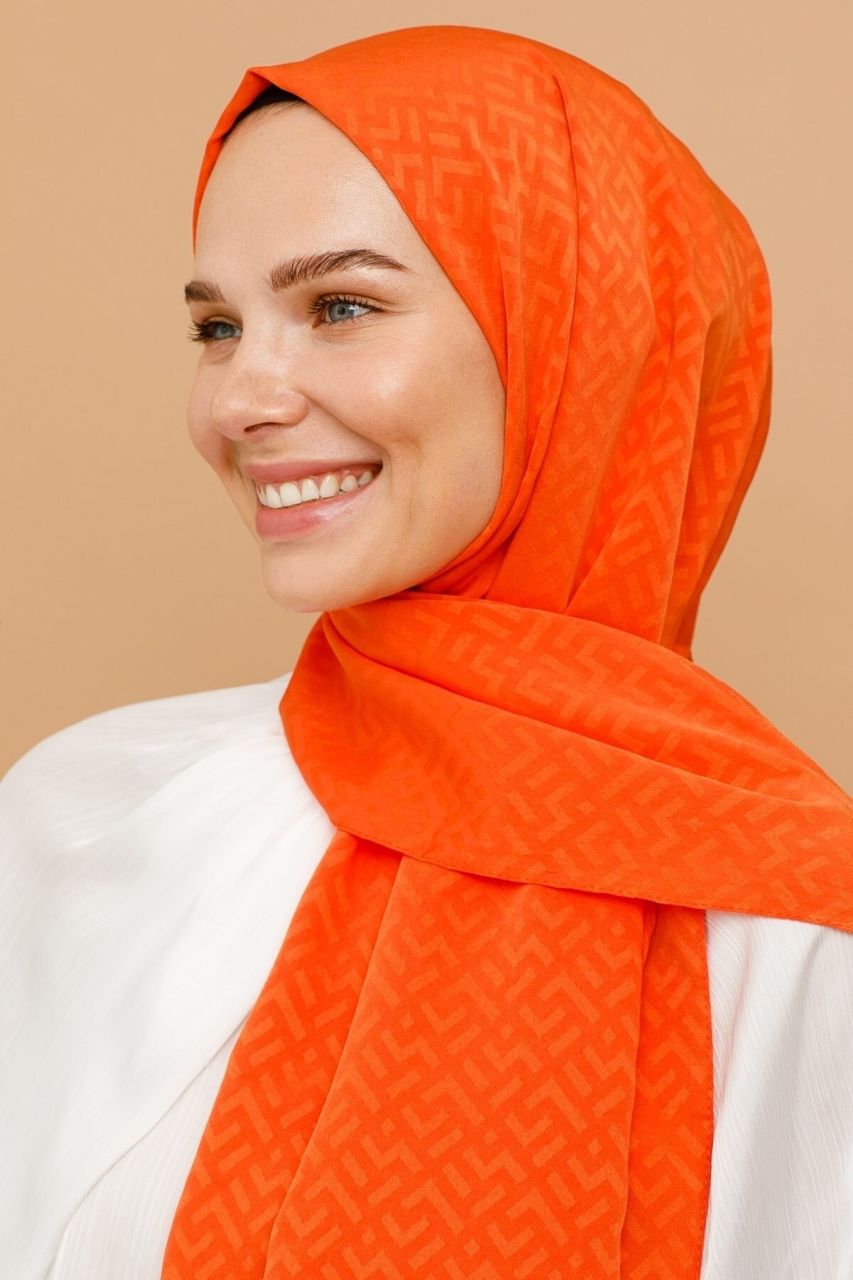 Z Pattern Silky Jacquard Hijab