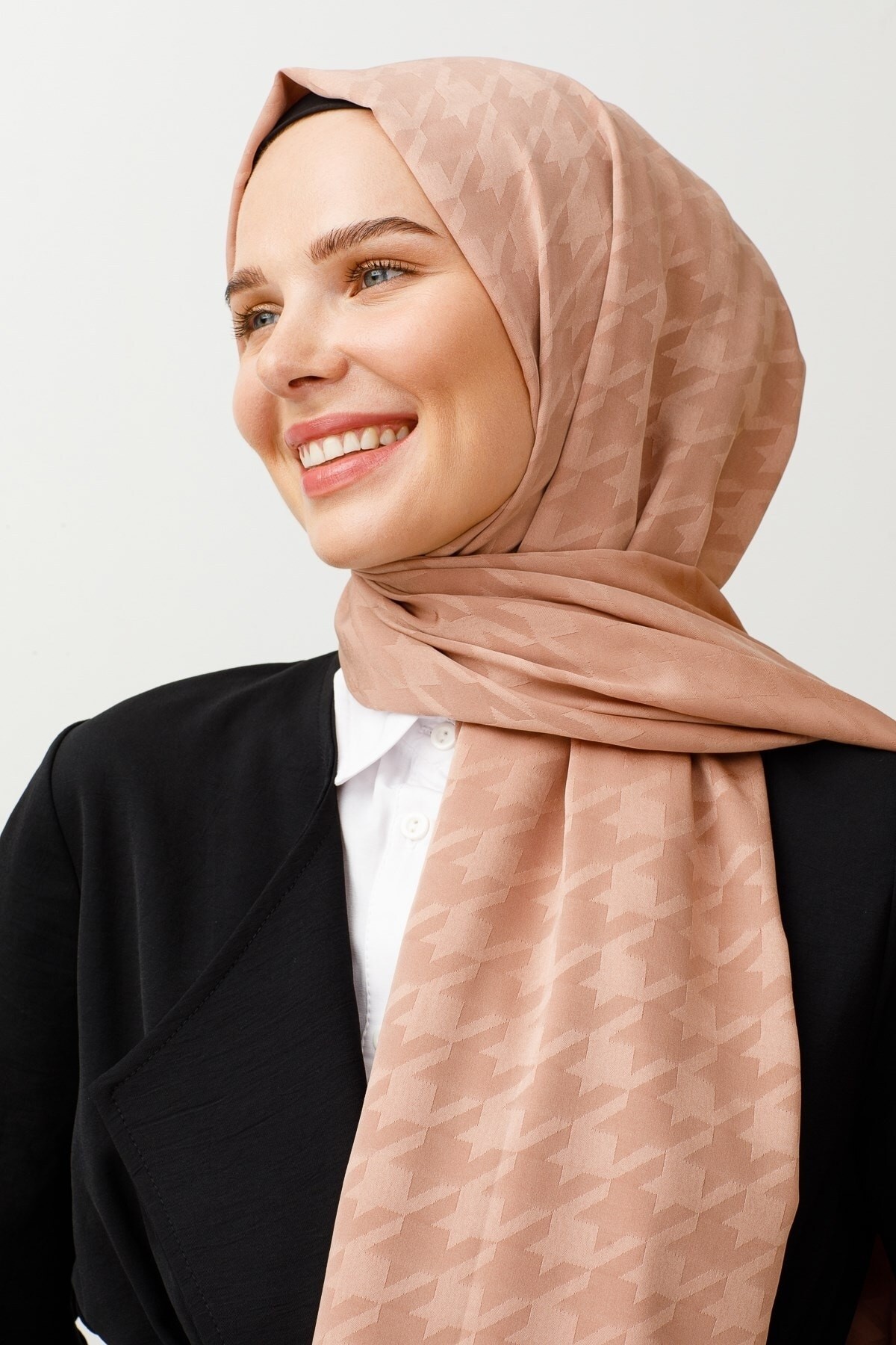 Rose Kazayağı Desen İpeksi Jakar Şal