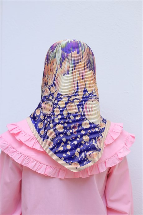 Pesta Pattern Pleated Scarf